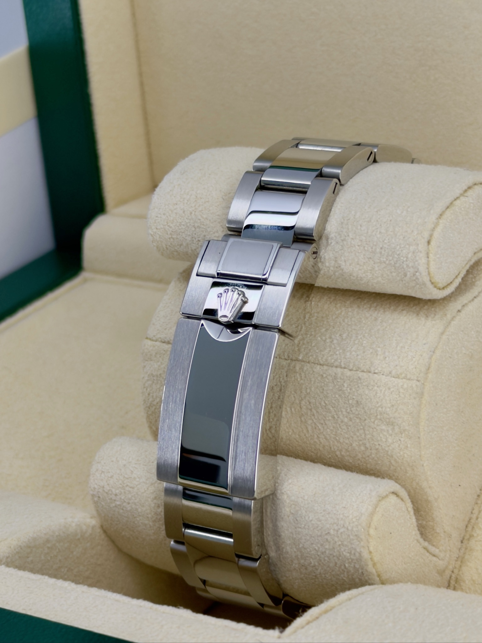 Bracelet Pre-Owned Rolex Daytona 126500Ln Panda Box and Papers