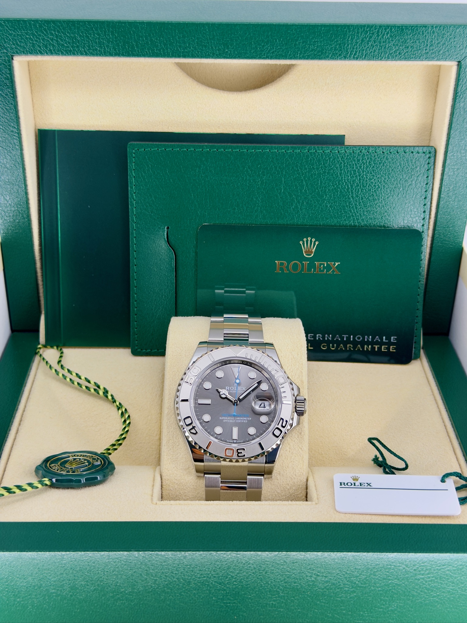 Box and Papers Pre-Owned Rolex Yacht-Master 126622 Box and Papers