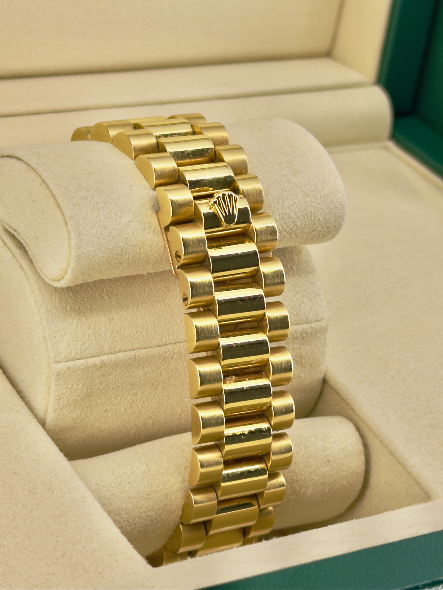 Bracelet 2 Pre-Owned Rolex Day-Date 1803 Buckley Dial Watch Only
