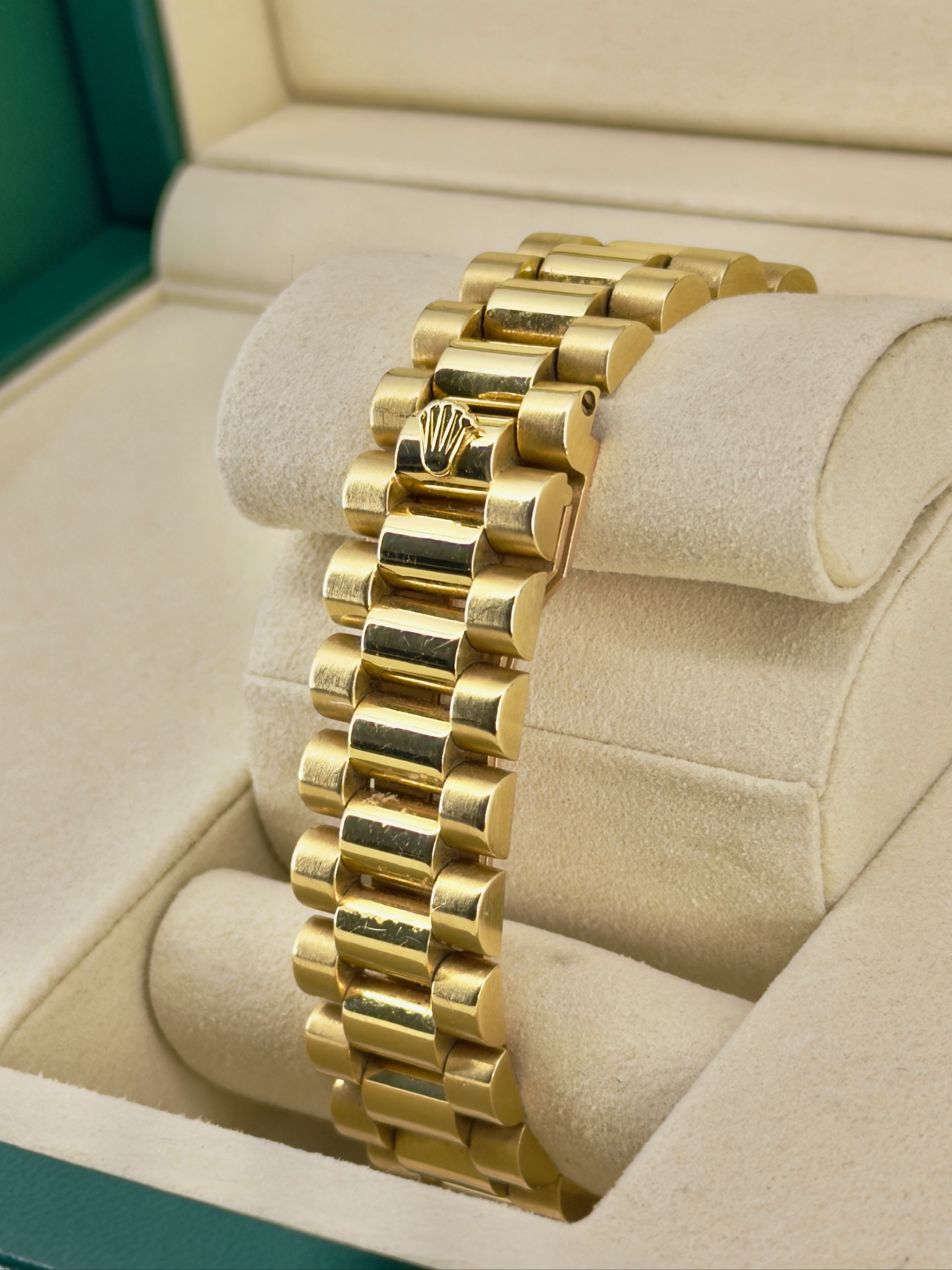 Bracelet Pre-Owned Rolex Day-Date 1803 Buckley Dial Watch Only