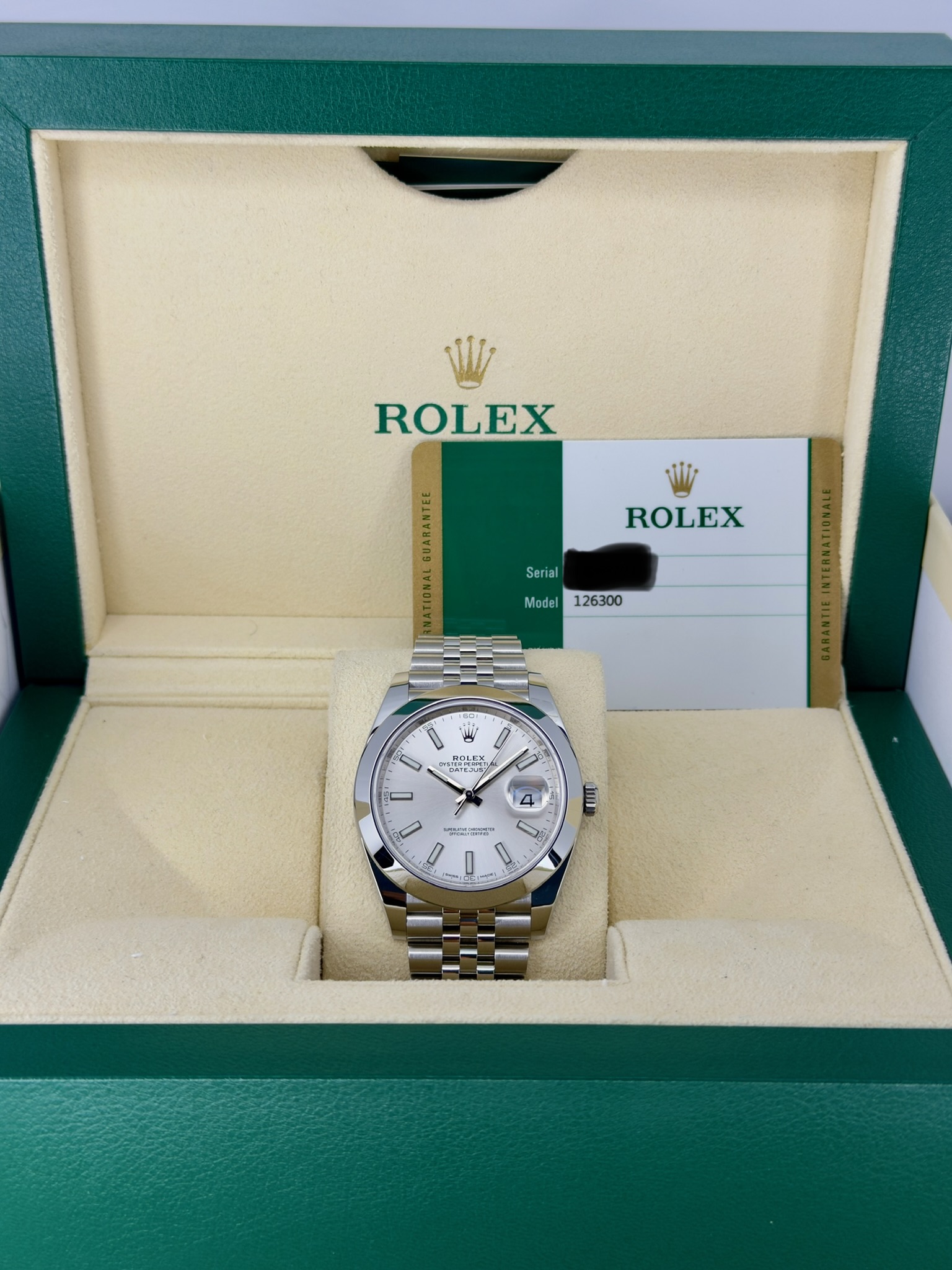 Box and Papers Pre-Owned Rolex Datejust 126300 Box and Papers