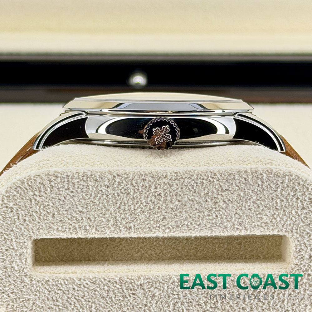 Side Shot 2 Pre-Owned Patek Philippe 5212A Weekly Calendar