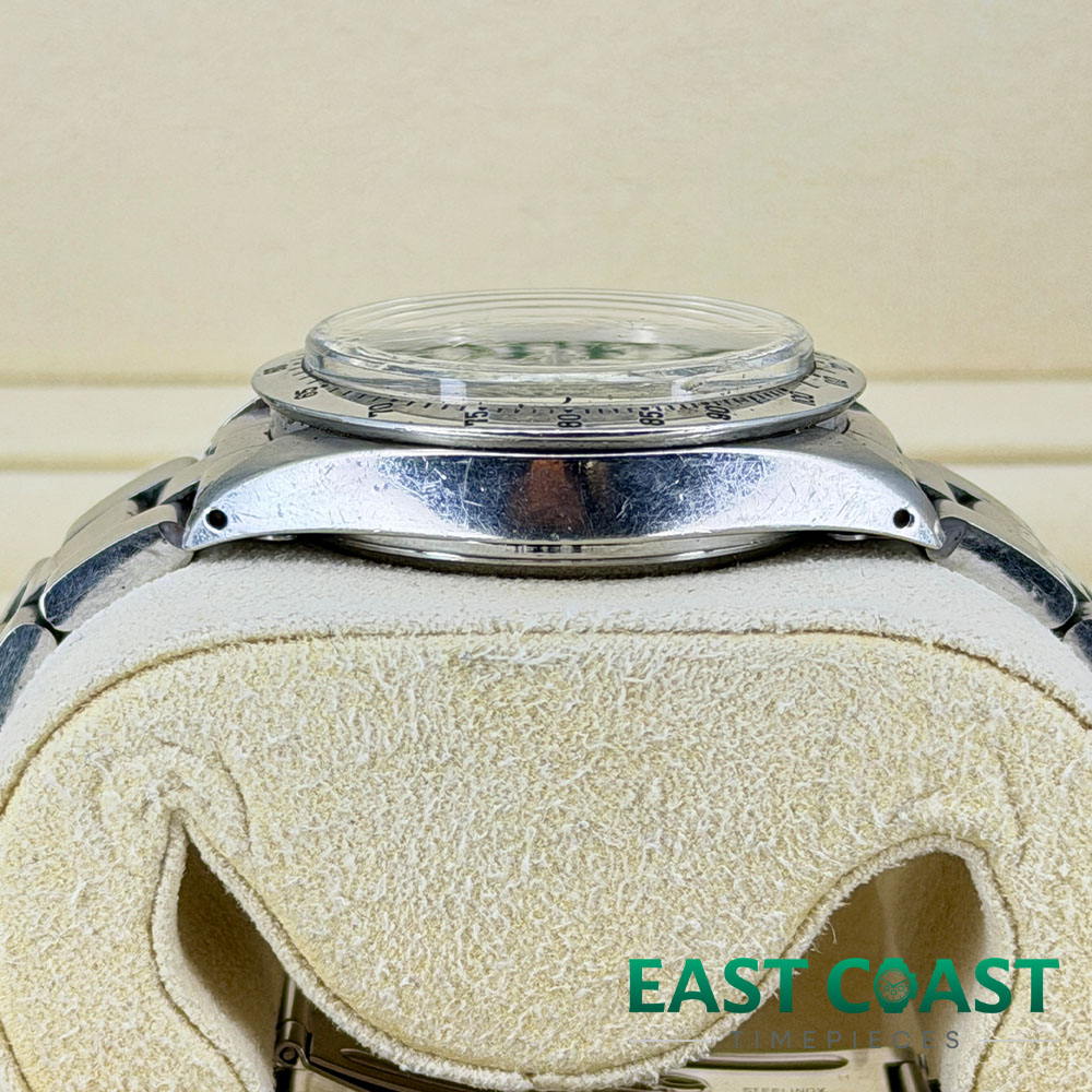 Side Shot 2 Pre-Owned Rolex Daytona 6265