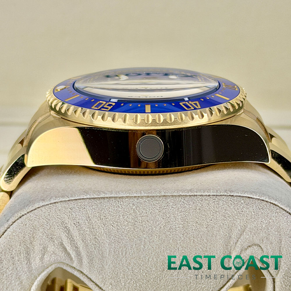 Side Shot 2 Pre-Owned Rolex DEEPSEA Sea-Dweller 136668