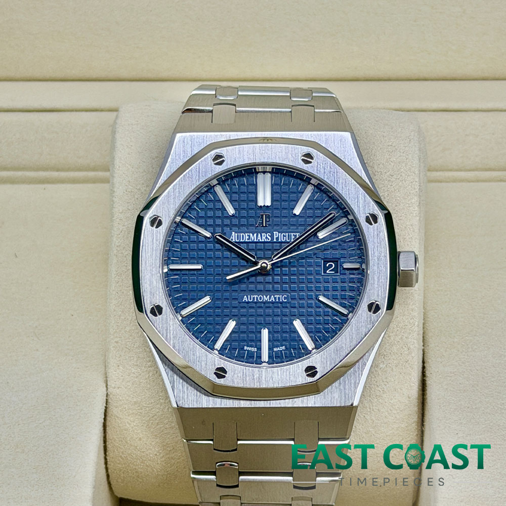 Front Face Audemars Piguet Royal Oak 15400ST for sale