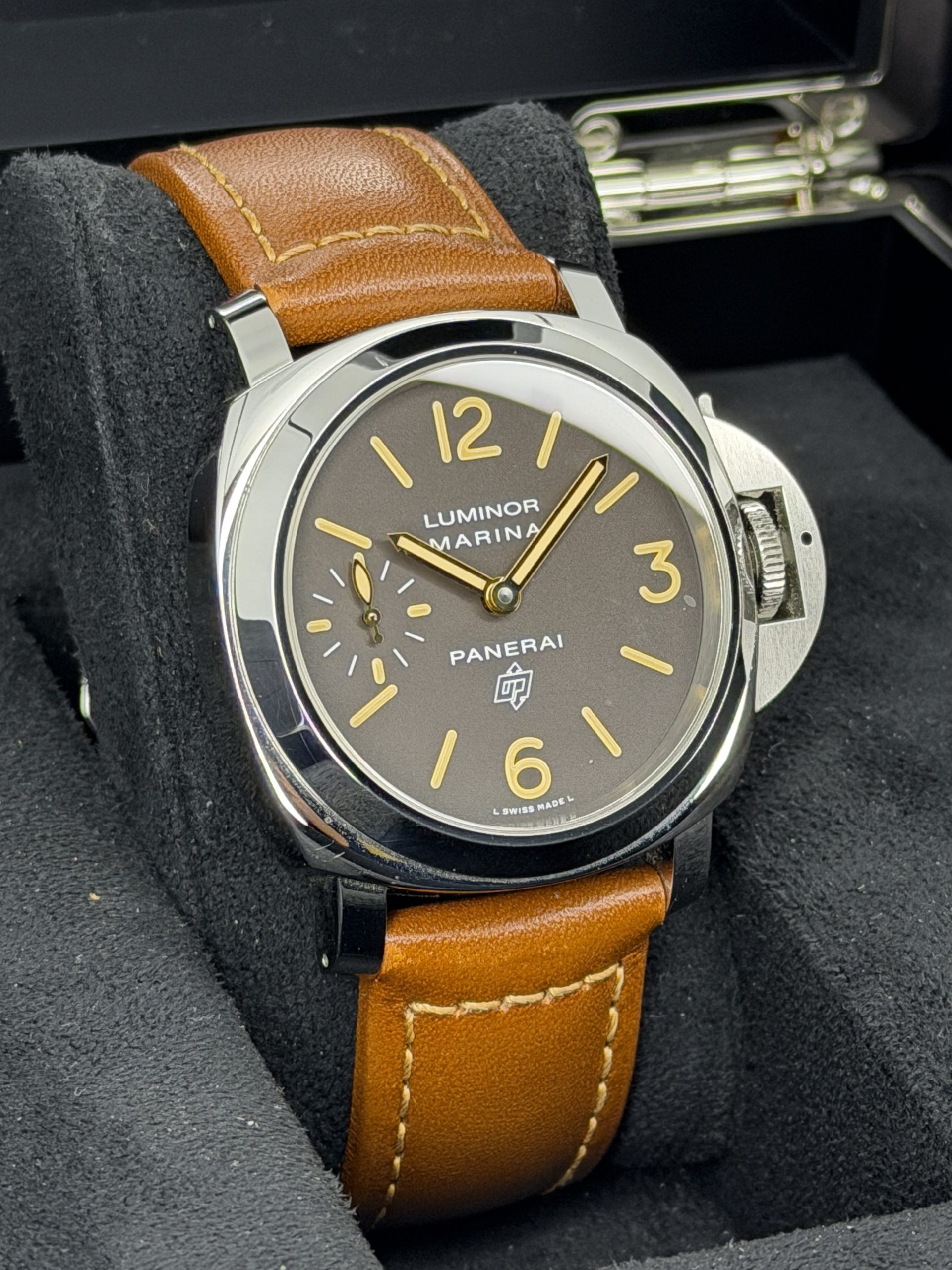Side Face Pre-Owned Panerai Luminor PAM00632
