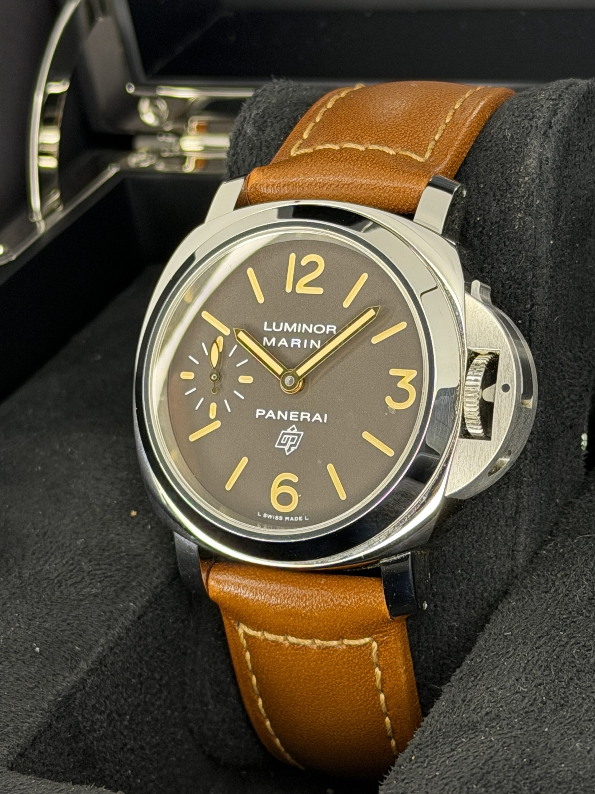 Side Face 2 Pre-Owned Panerai Luminor PAM00632