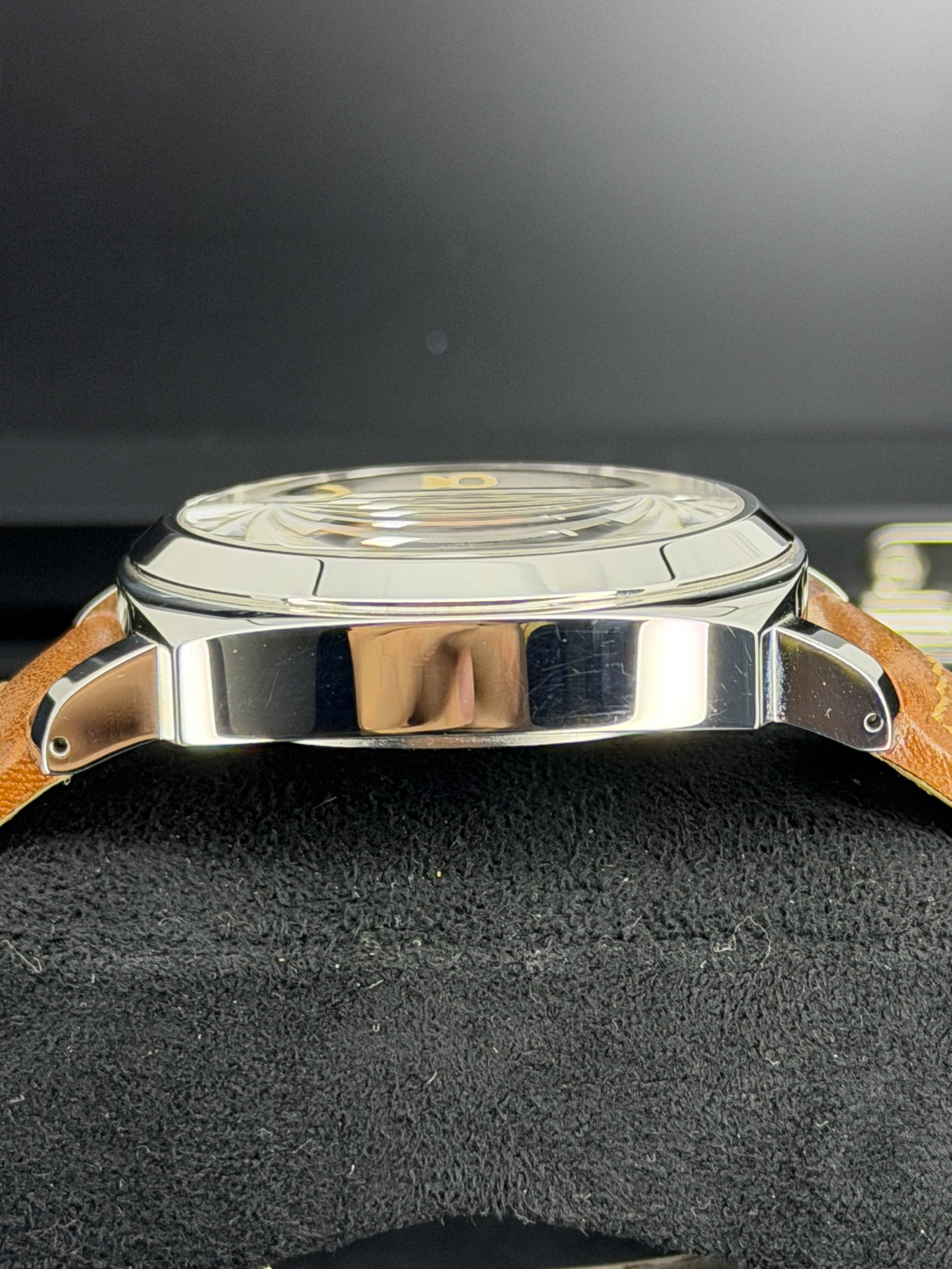 Side Case Pre-Owned Panerai Luminor PAM00632
