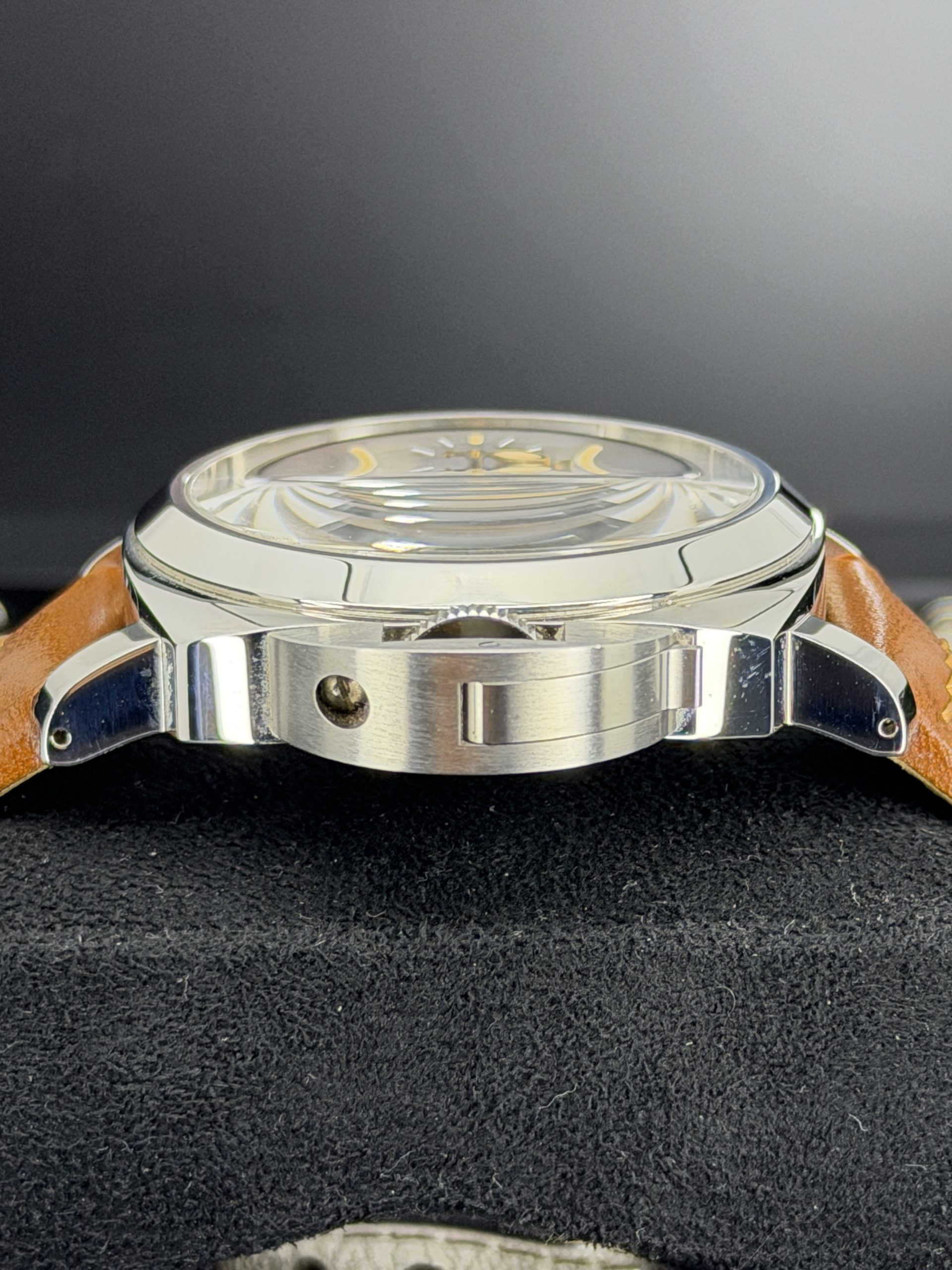 Side Case 2 Pre-Owned Panerai Luminor PAM00632
