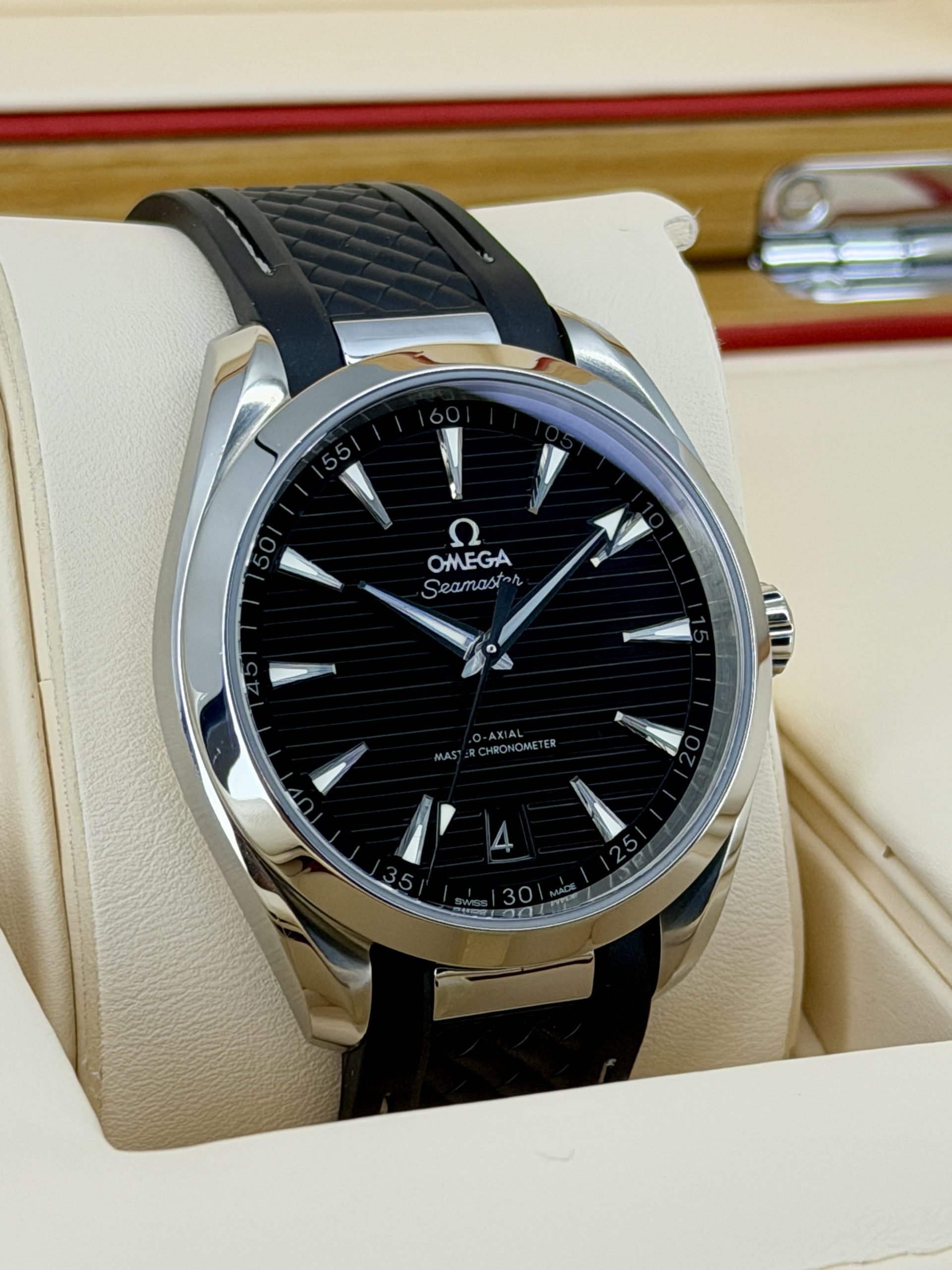 220.12.41.21.01.001 Watch Only - Image 2
