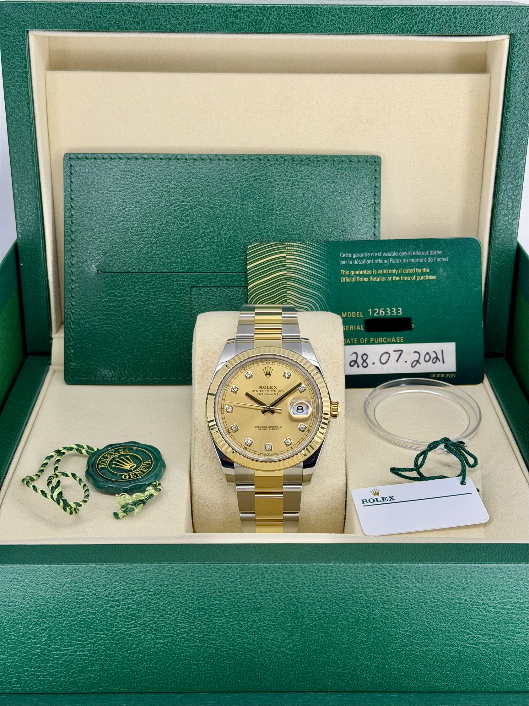 126333 Champagne Diamond 2021 Box and Papers - Image 8
