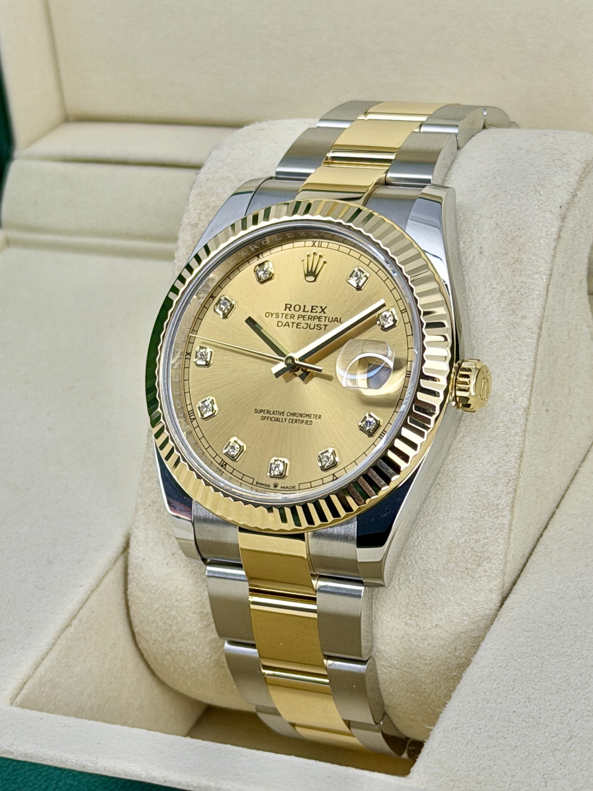 126333 Champagne Diamond 2021 Box and Papers - Image 3