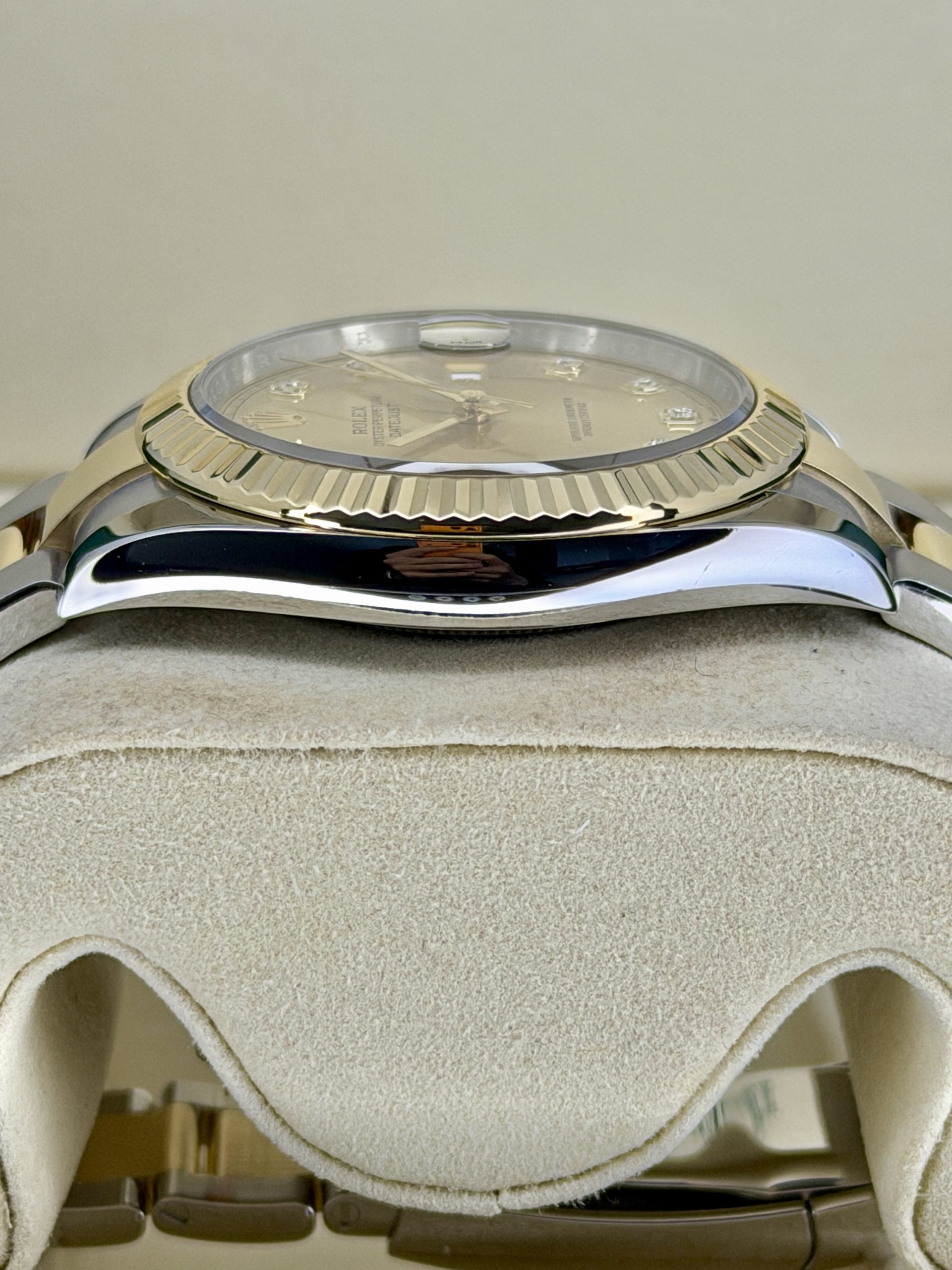 126333 Champagne Diamond 2021 Box and Papers - Image 6