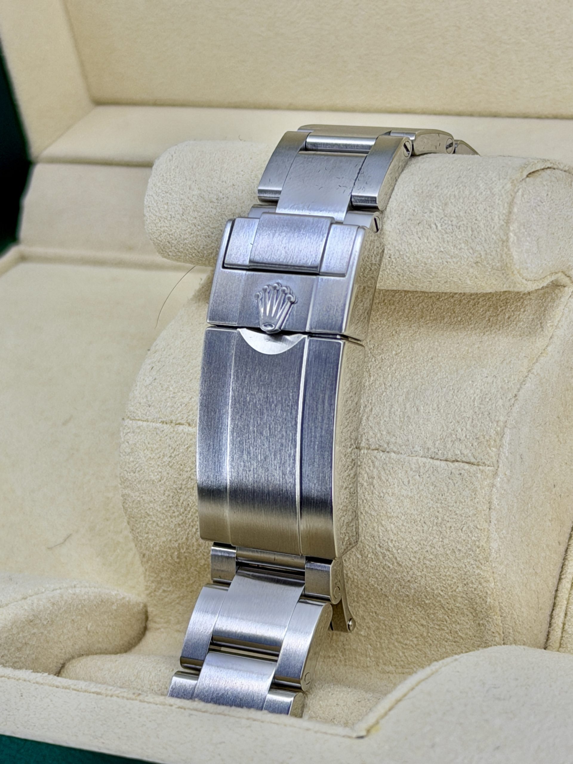 Bracelet 2 Pre-Owned Rolex Explorer 2 216570
