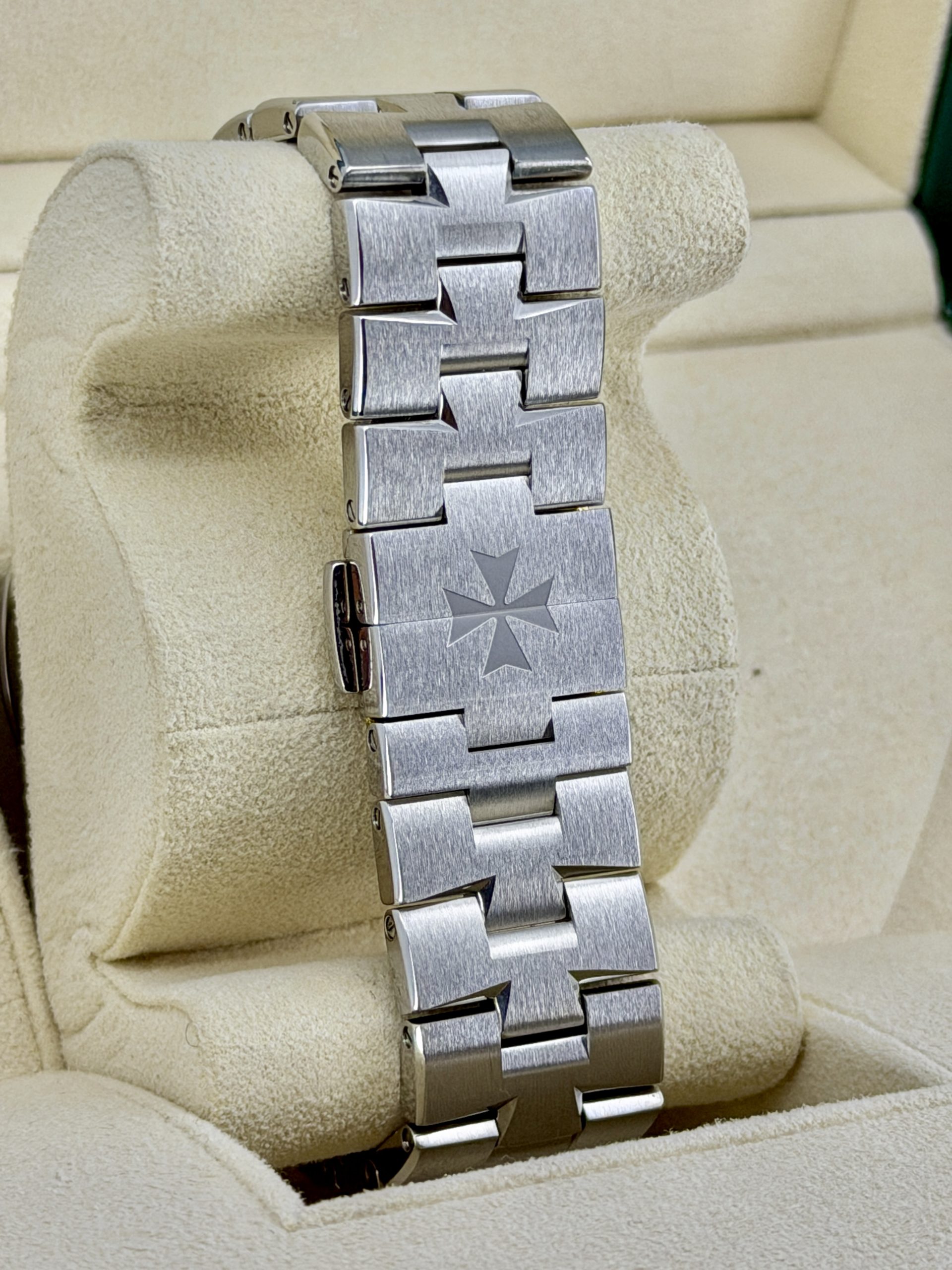 Bracelet Pre-Owned Vacheron Constantin 5500V Chestnut Brown