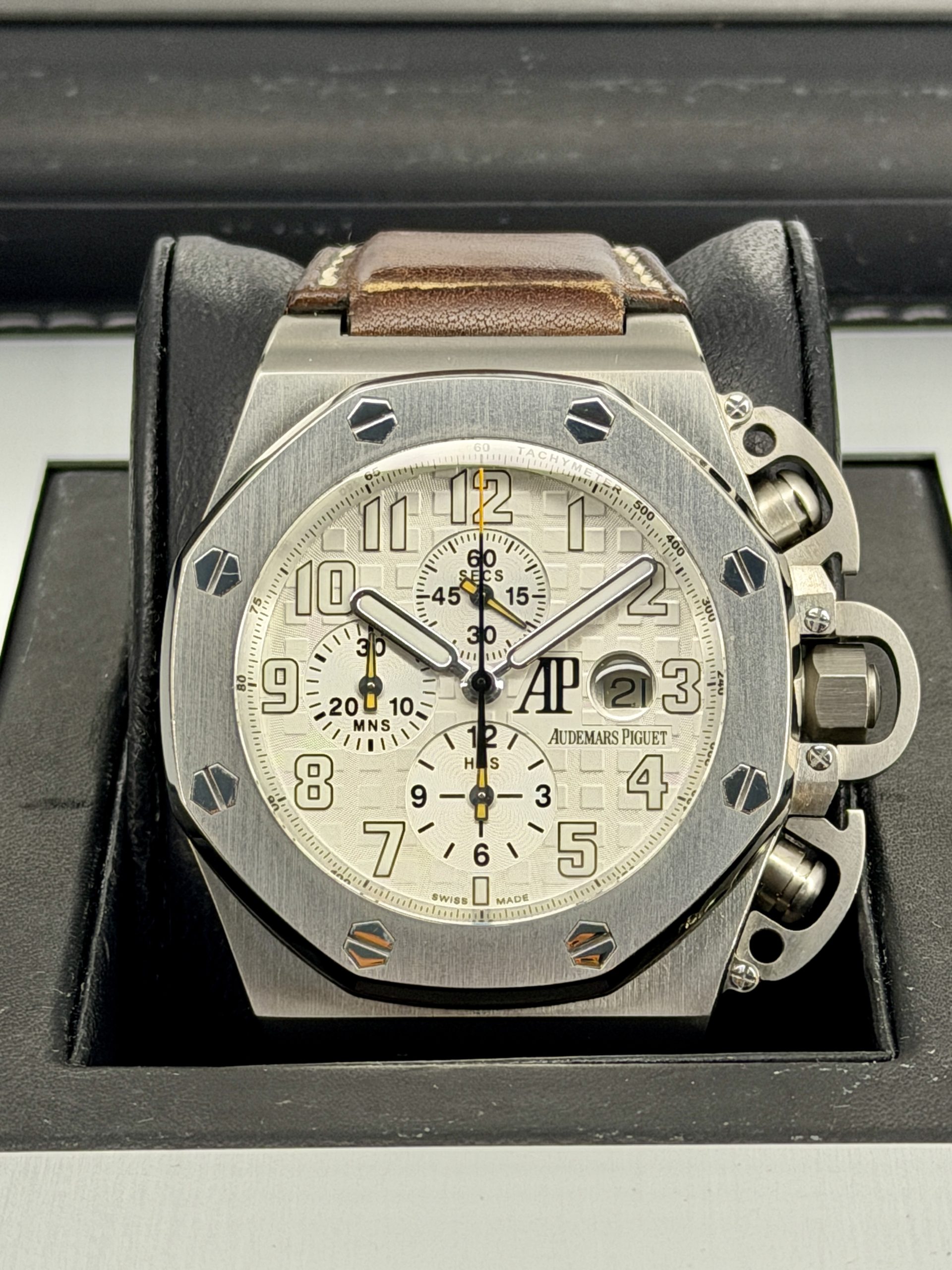 Front Face Pre-Owned Audemars Piguet Royal Oak Offshore 25863TI