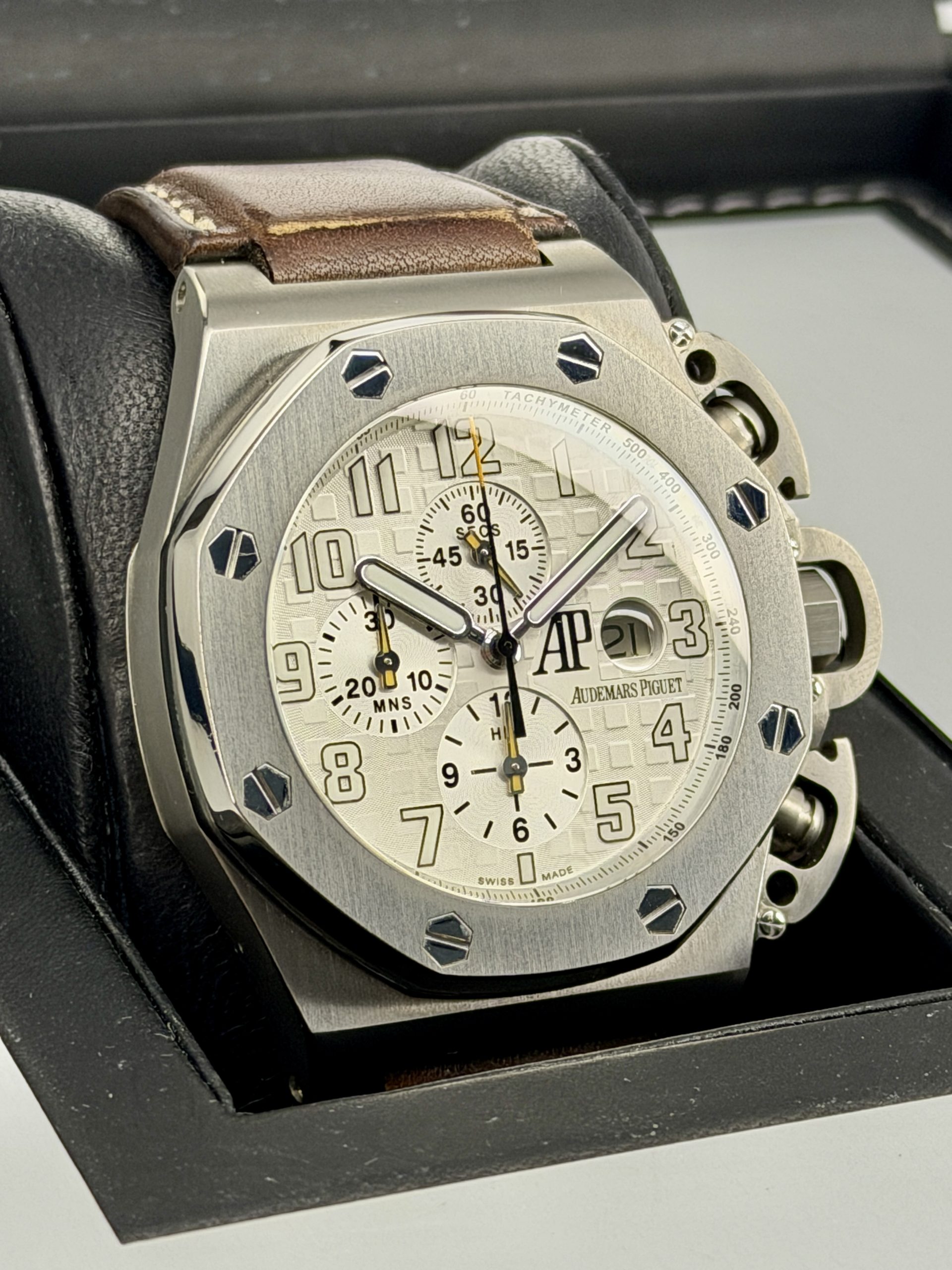 Side Face Pre-Owned Audemars Piguet Royal Oak Offshore 25863TI