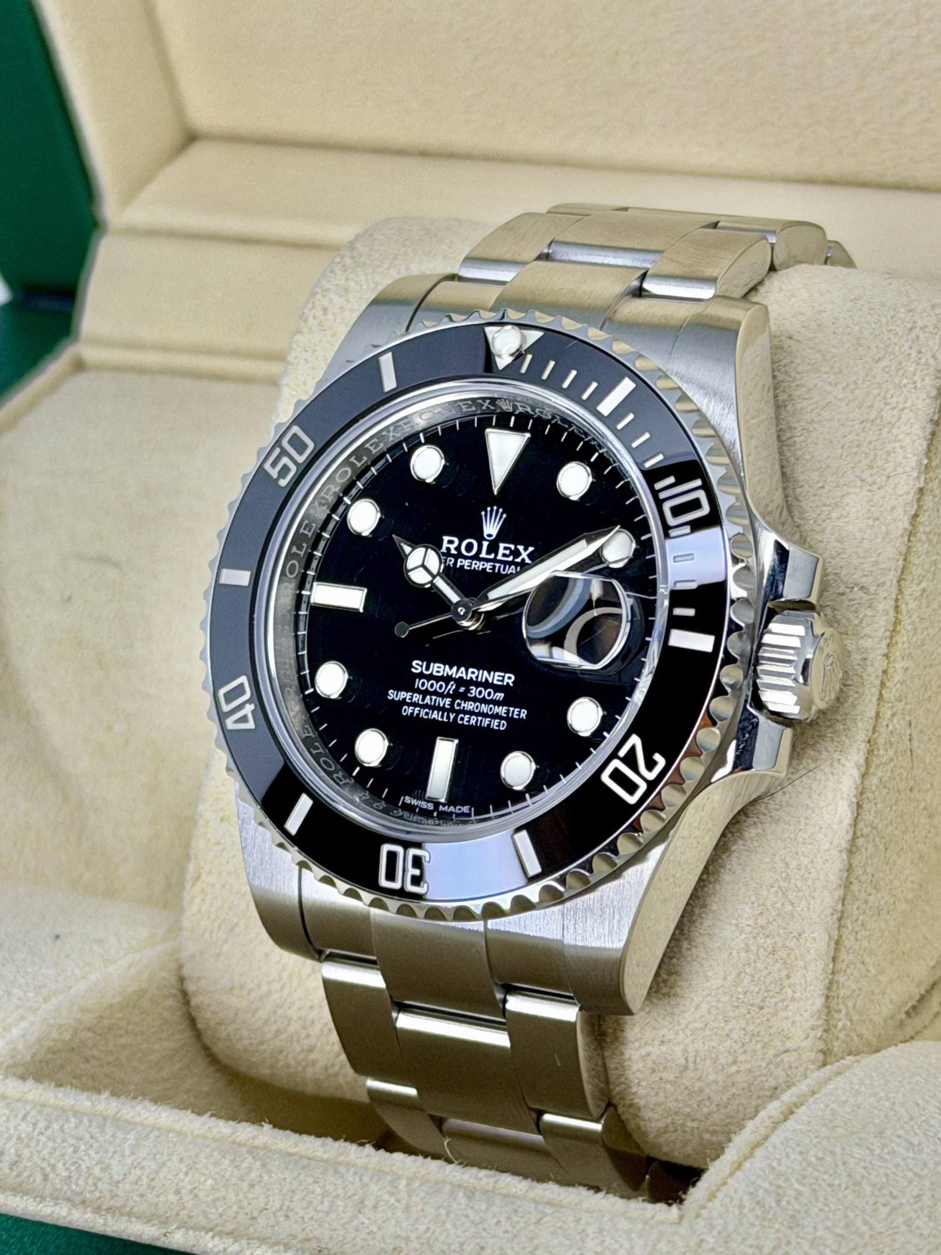 Side Face 2 Pre-Owned Rolex Submariner 116610LN