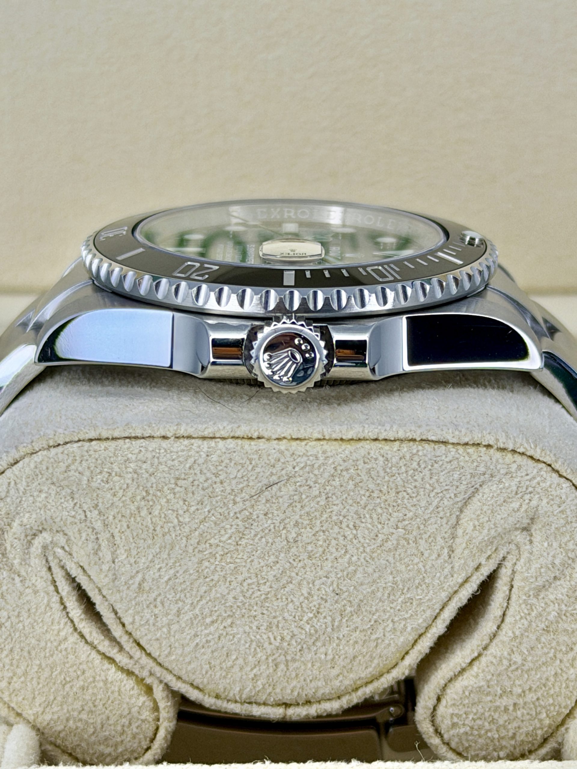 Side Case 2 Pre-Owned Rolex Submariner 116610LN