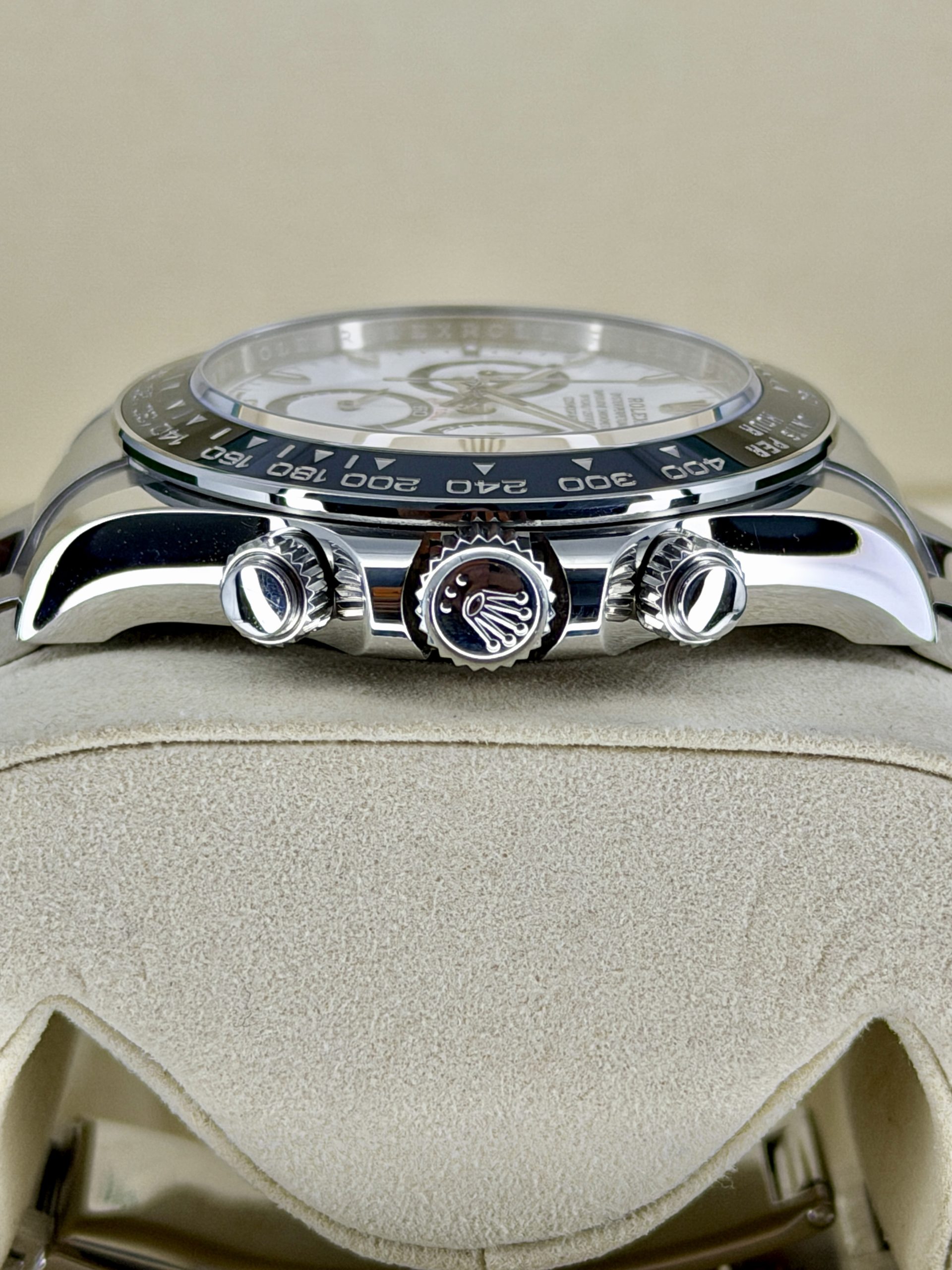 Side Case 2 Pre-Owned Rolex Daytona 126500LN Panda