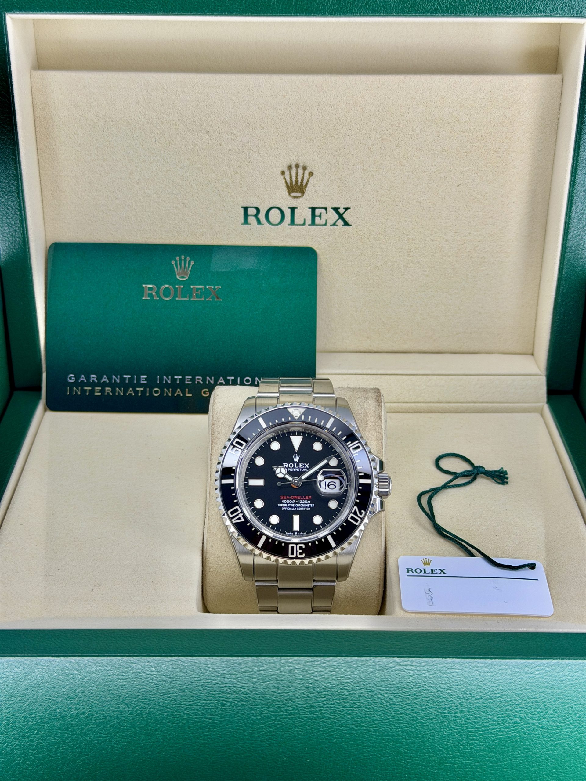 Pre-Owned Rolex Sea-Dweller 126600