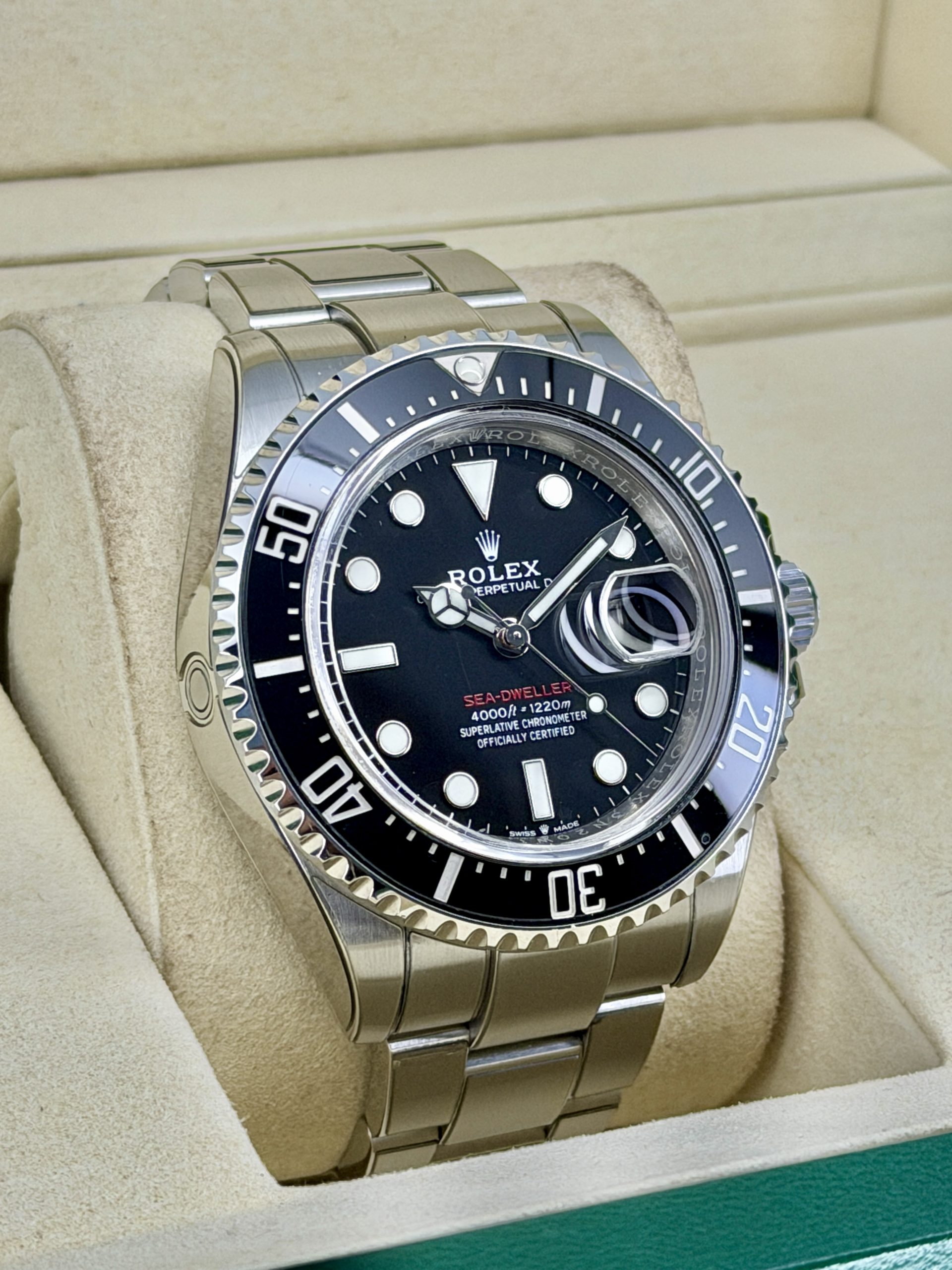 Side Face Pre-Owned Rolex Sea-Dweller 126600
