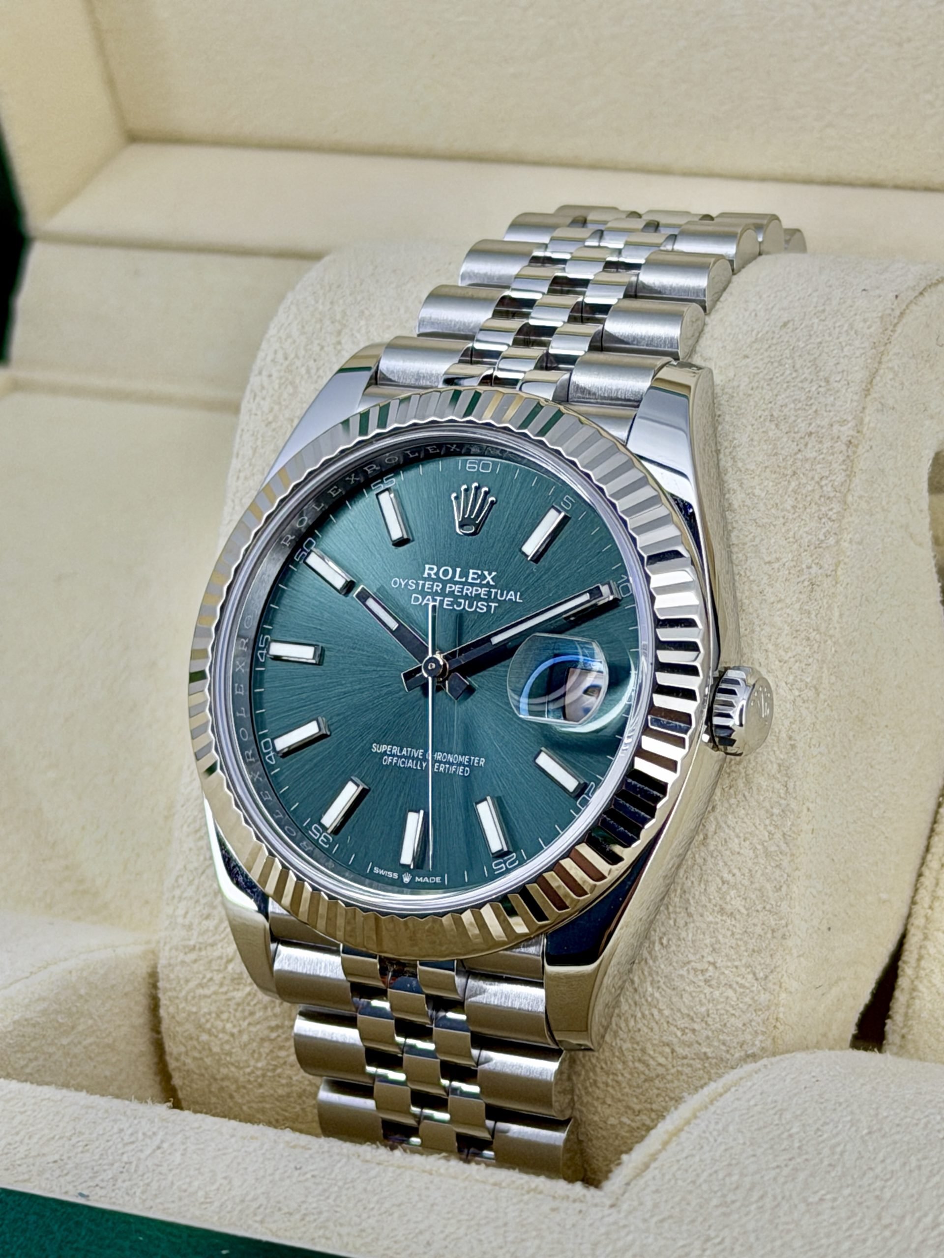 Side Face 2 Pre-Owned Rolex Datejust 126334 Mint Green
