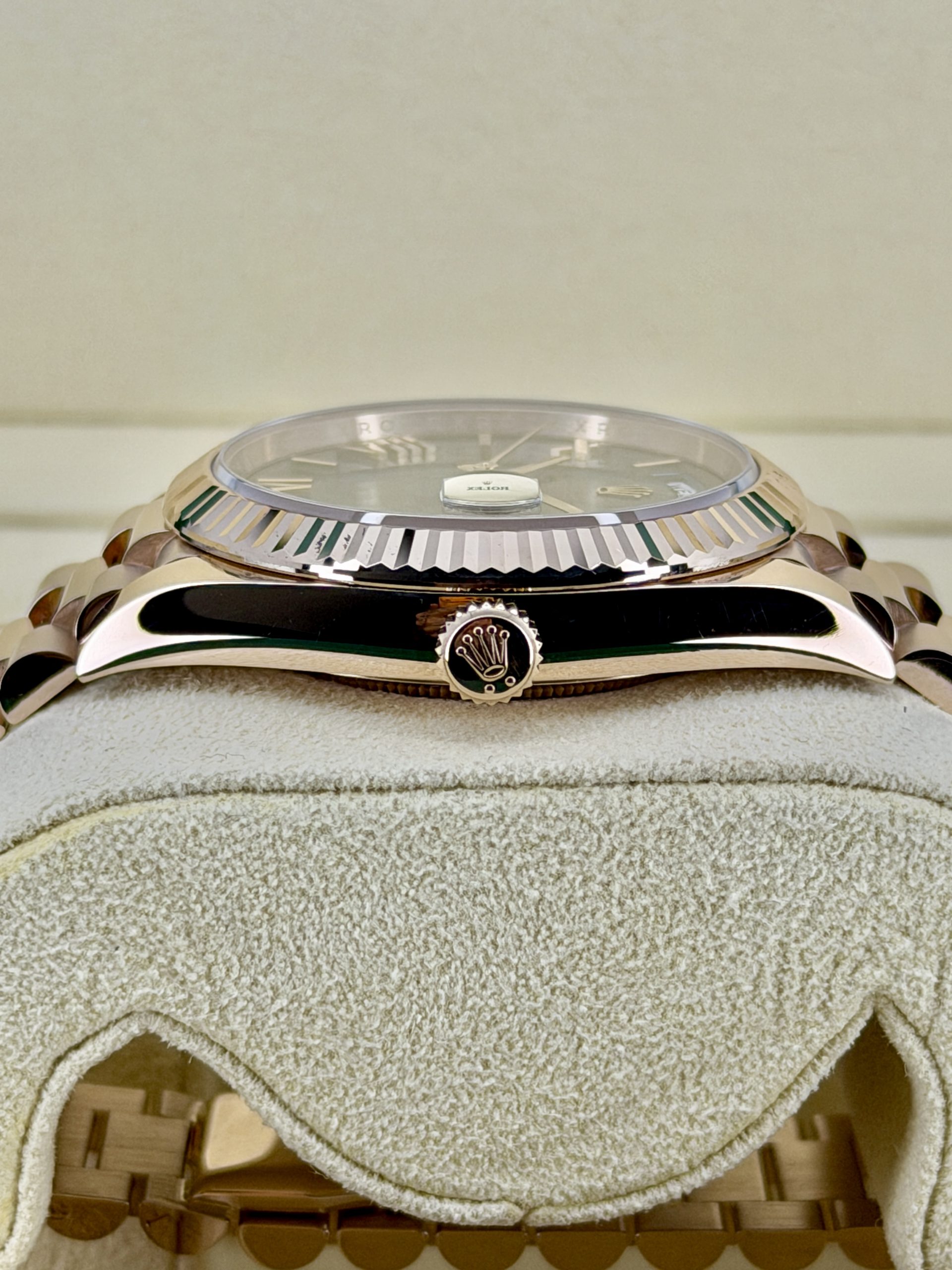 Side Shot pre-owned Rolex Day-Date 228235 Olive Dial