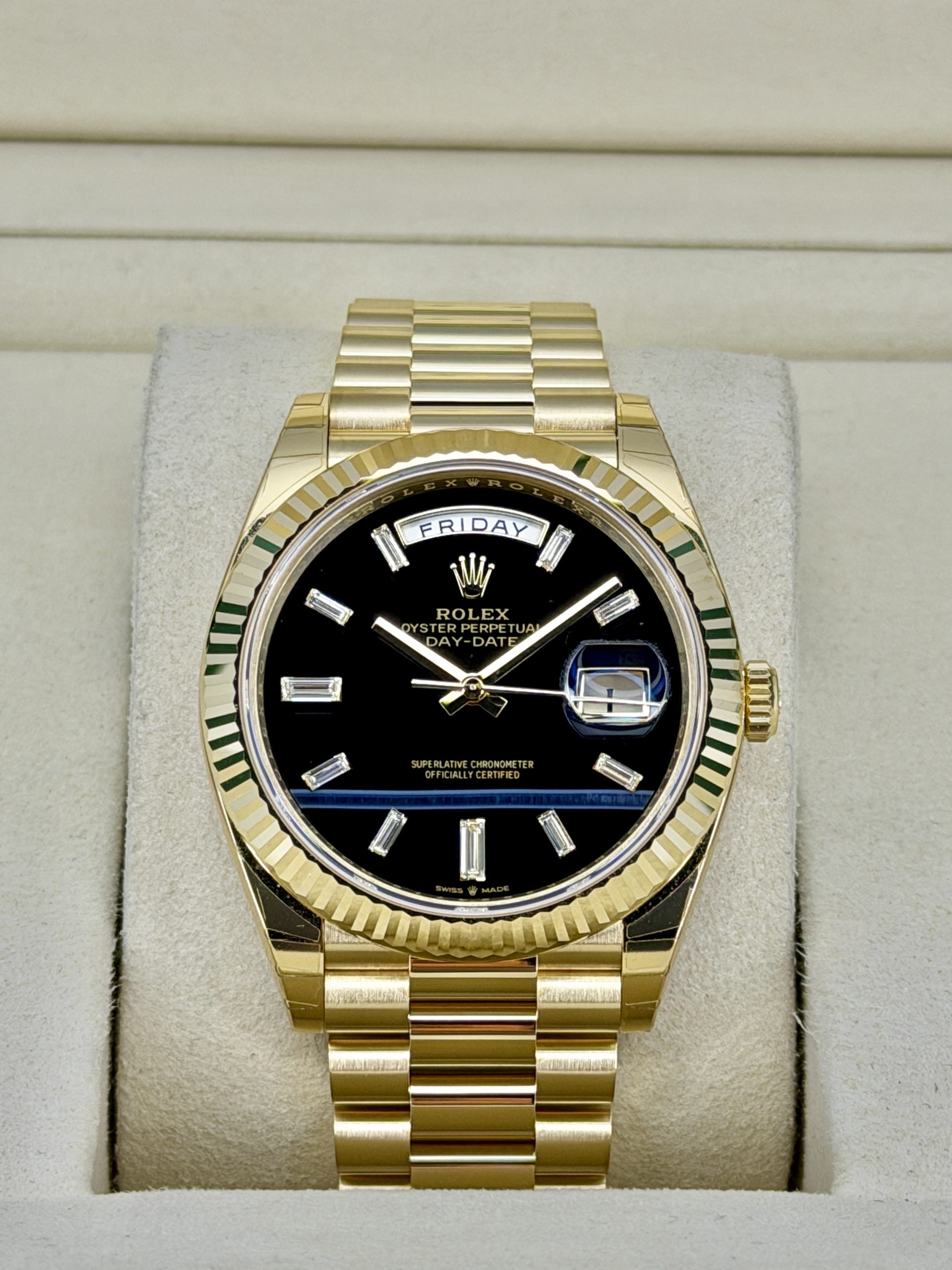 Front Face pre-owned Rolex Day-Date 228238 Onyx Baguette