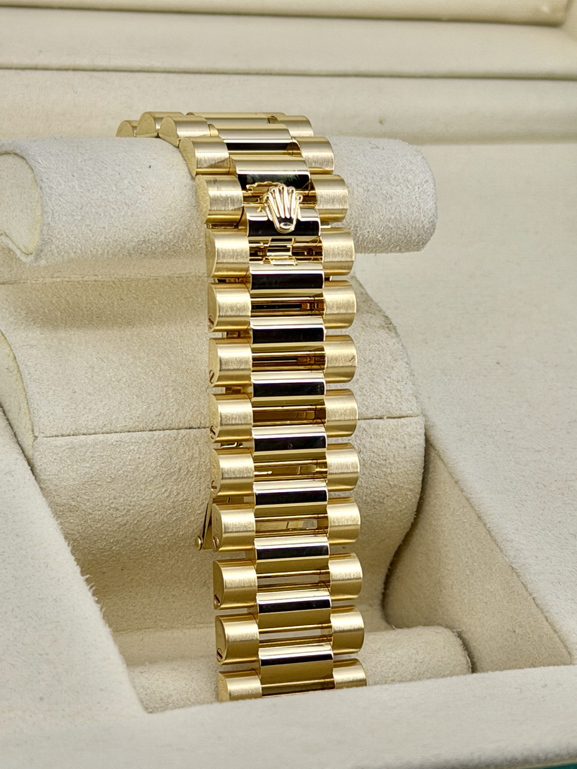 Bracelet 2 pre-owned Rolex Day-Date 228238 Onyx Baguettel