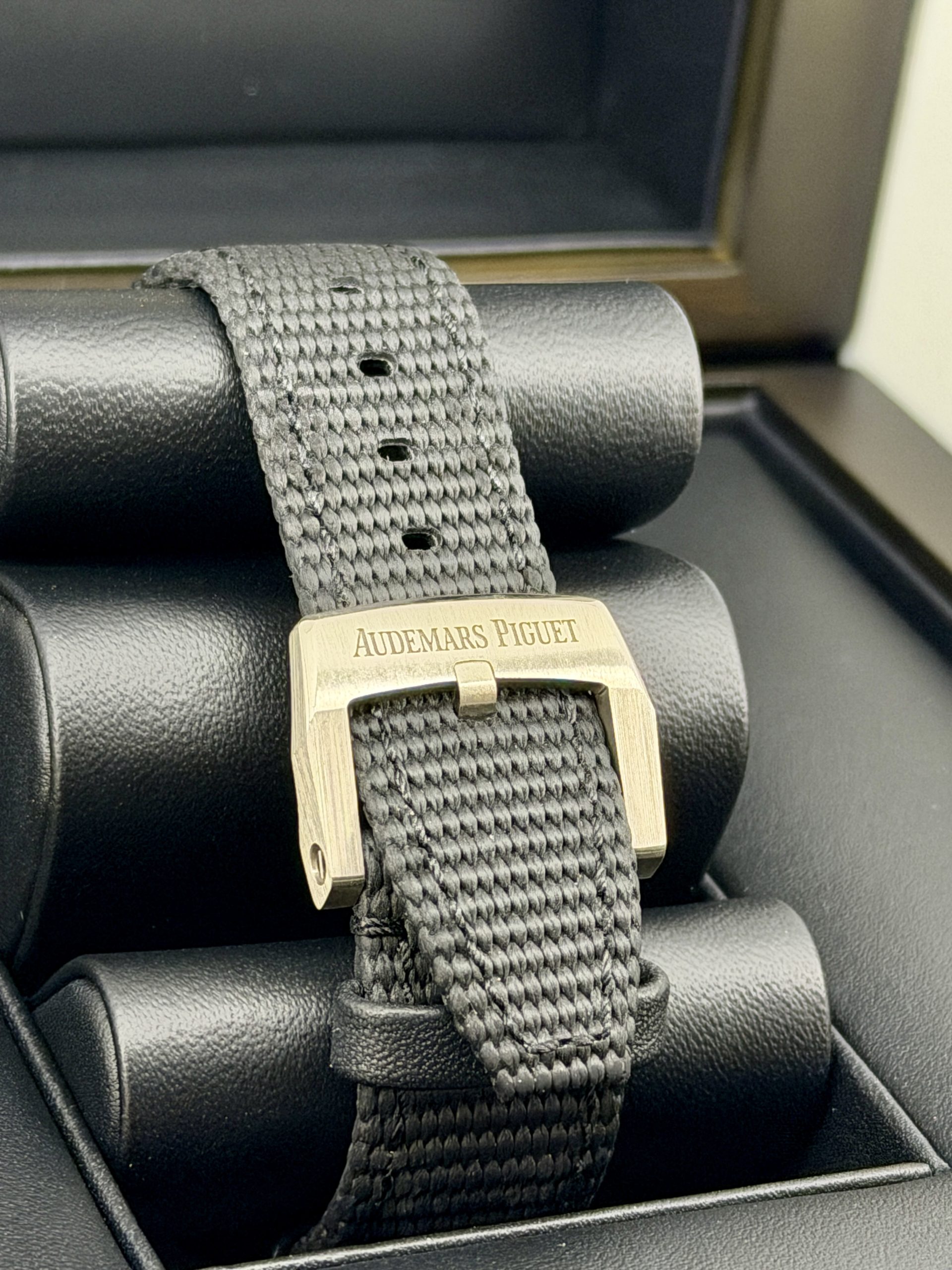 Bracelet 2 pre-owned Audemars Piguet Starwheel 15212NB