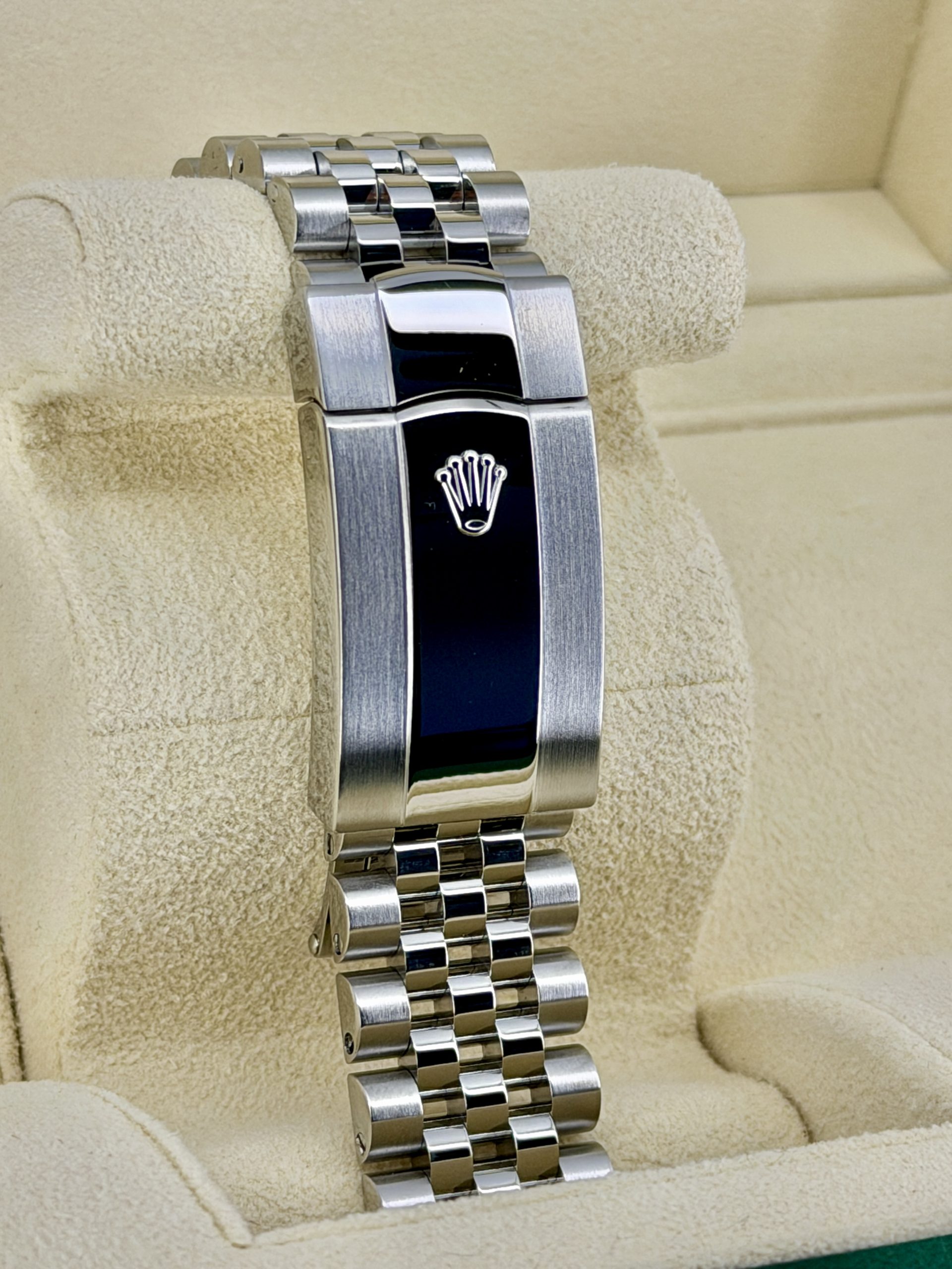 Bracelet 2 pre-owned Rolex Sky-Dweller 326934