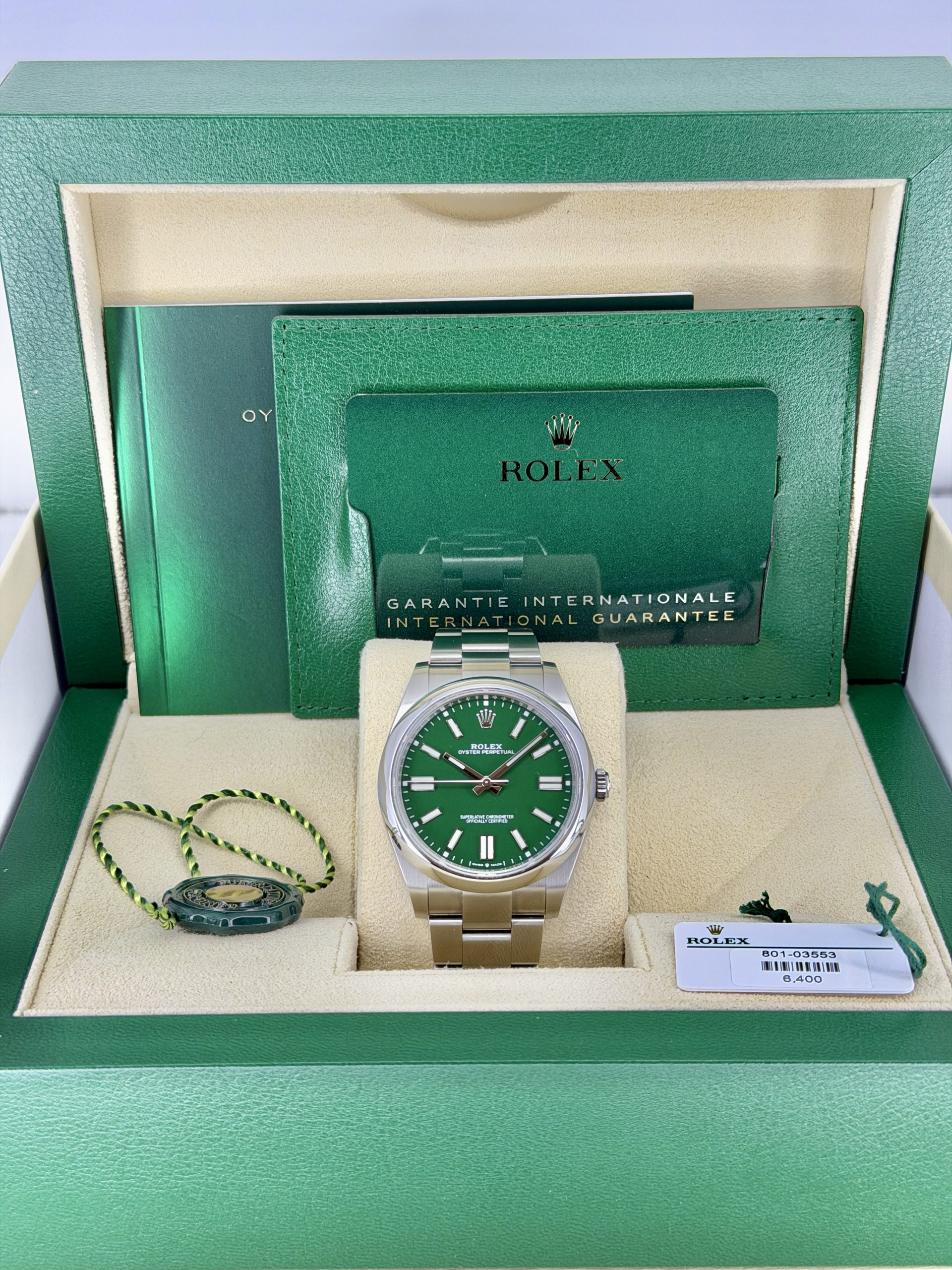 Box and papers pre-owned Rolex Oyster Perpetual 124300