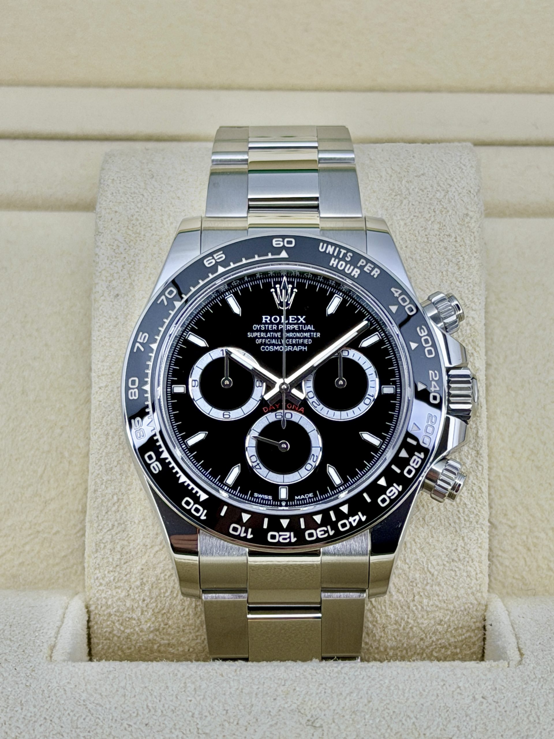 Front face pre-owned Rolex Daytona 126500