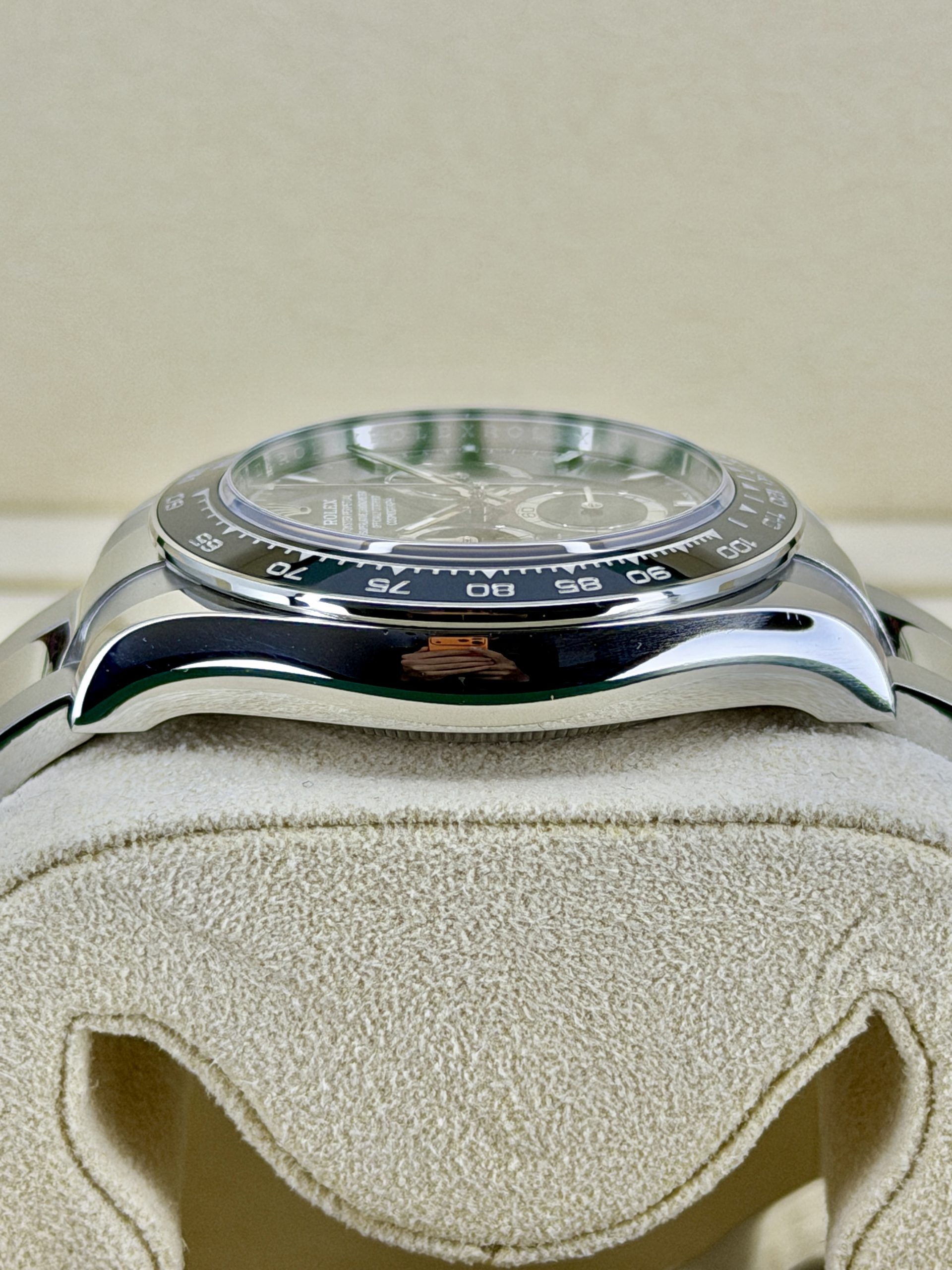 Side shot 2 pre-owned Rolex Daytona 126500