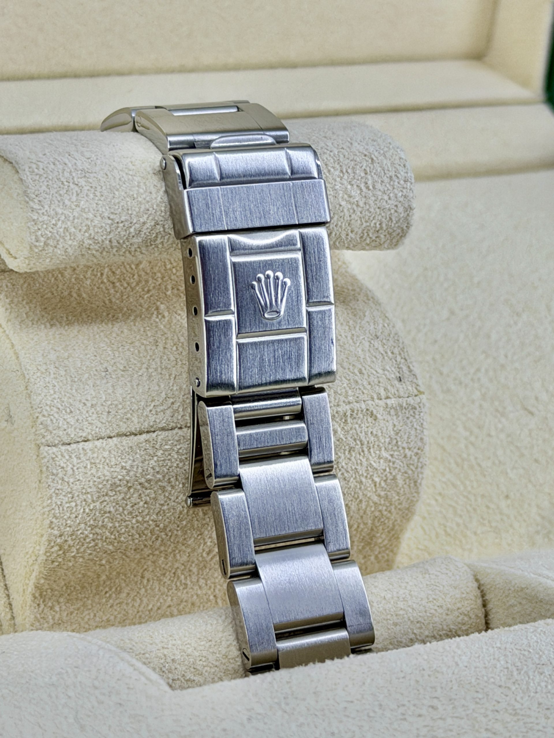 Bracelet 2 pre-owned Rolex Explorer 2 16570