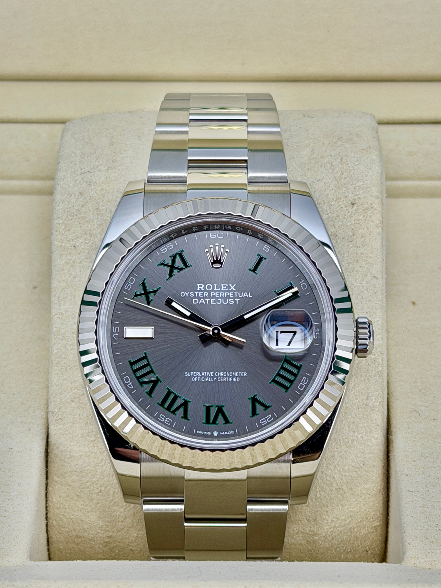 Front Face Pre-Owned 126334 Box and Papers