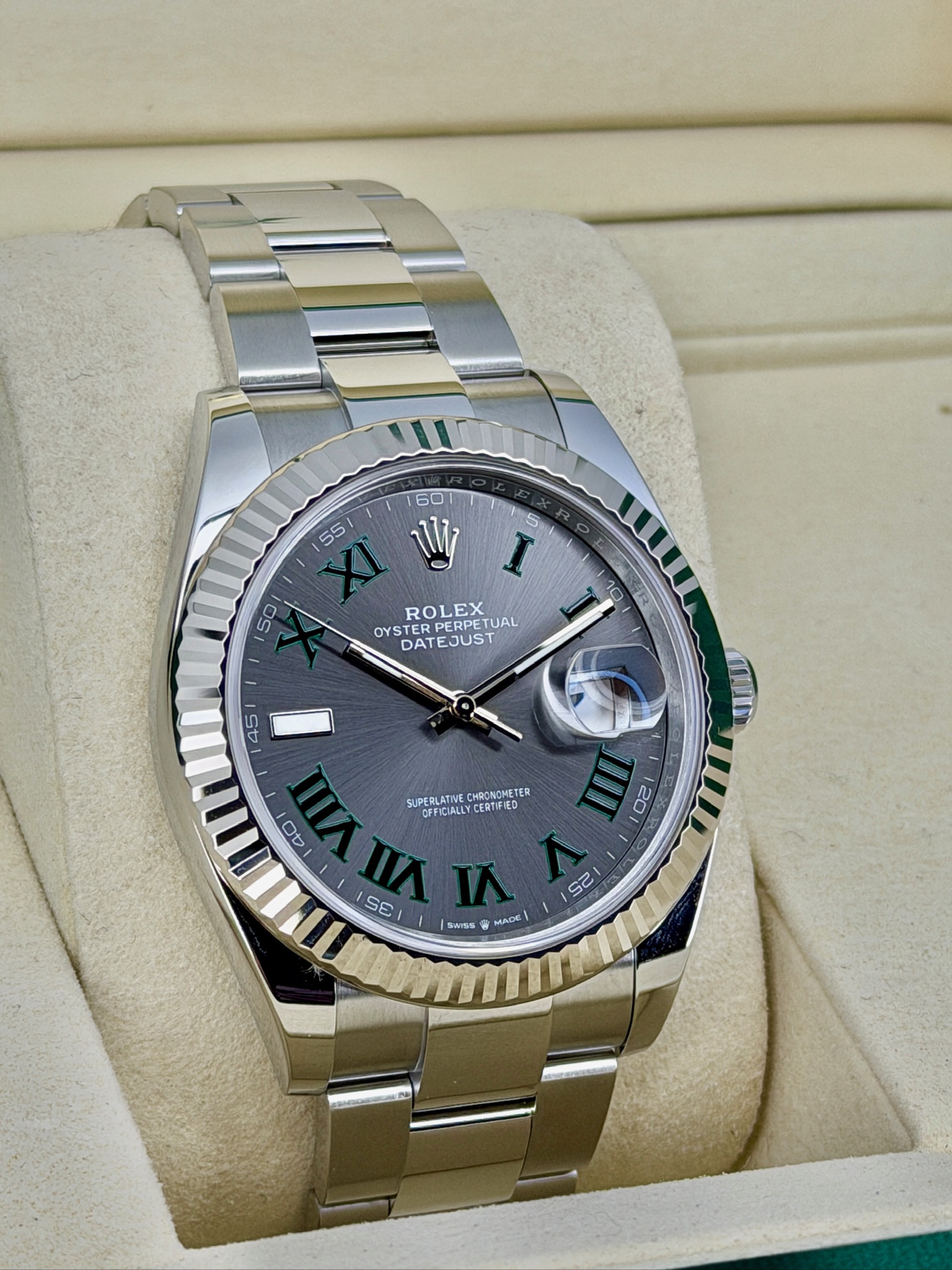 Side Face 2 Pre-Owned 126334 Box and Papers