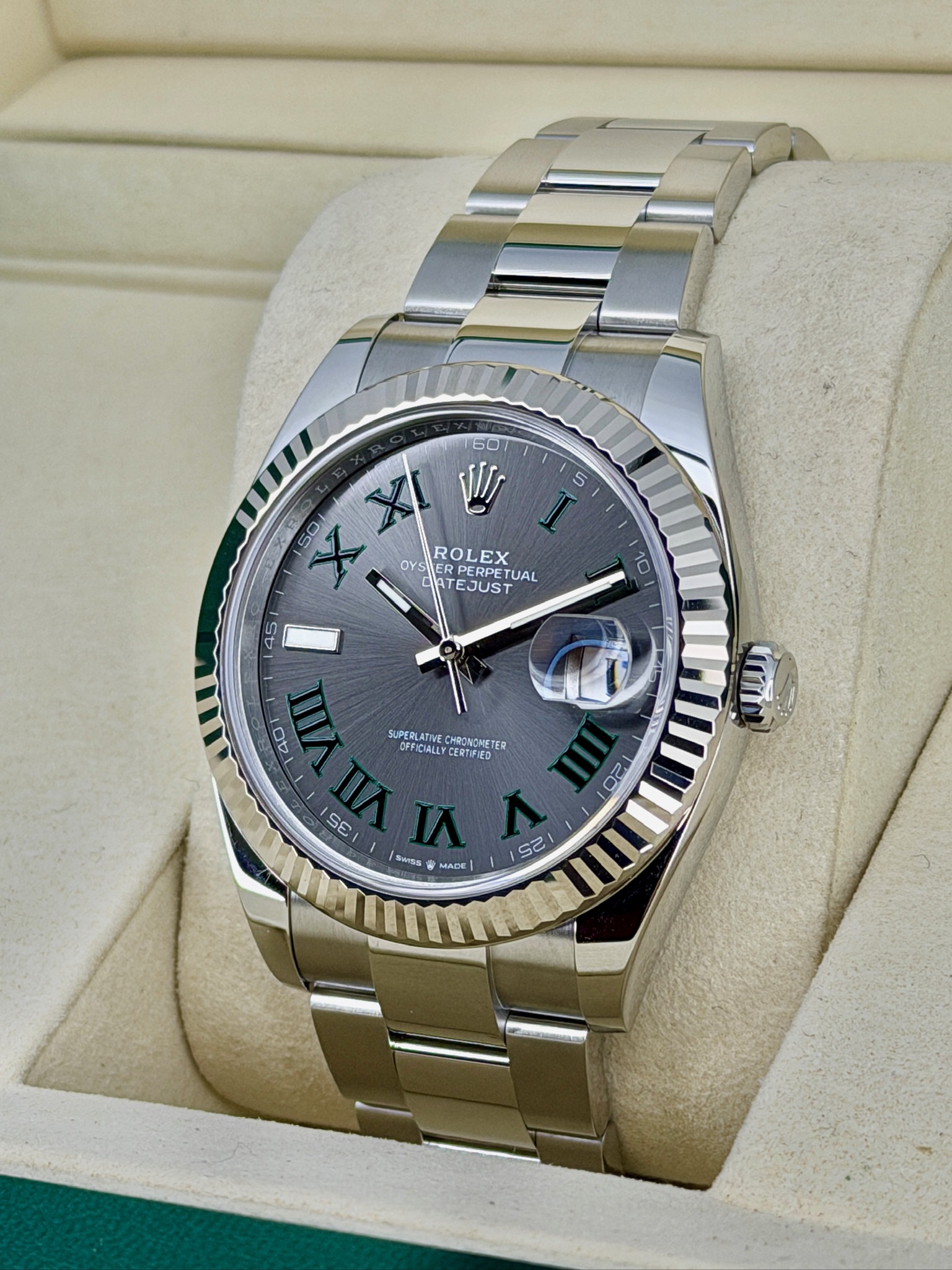 Side Face Pre-Owned 126334 Box and Papers