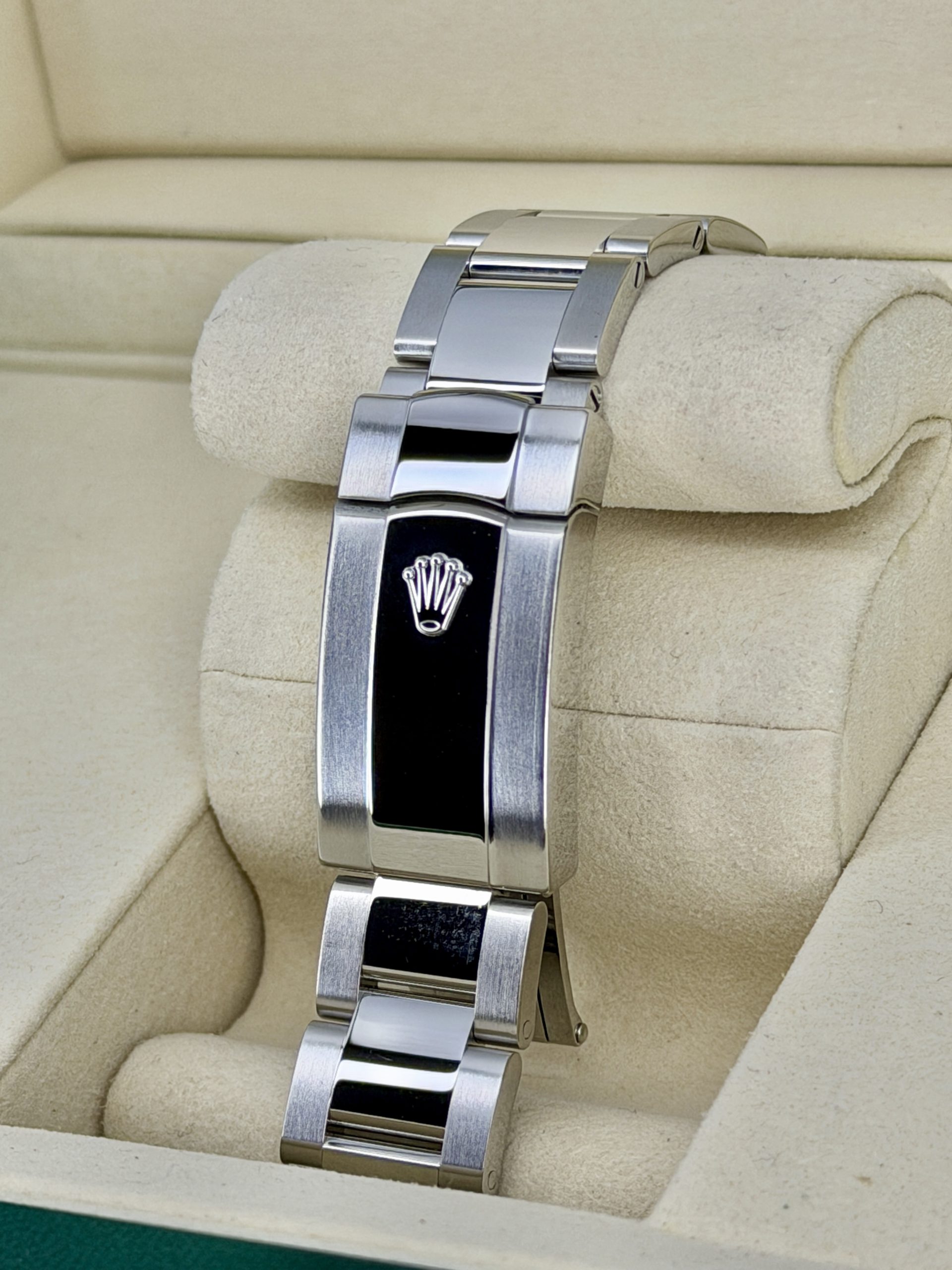 Bracelet 2 Pre-Owned Rolex Datejust 126334 Wimbledon