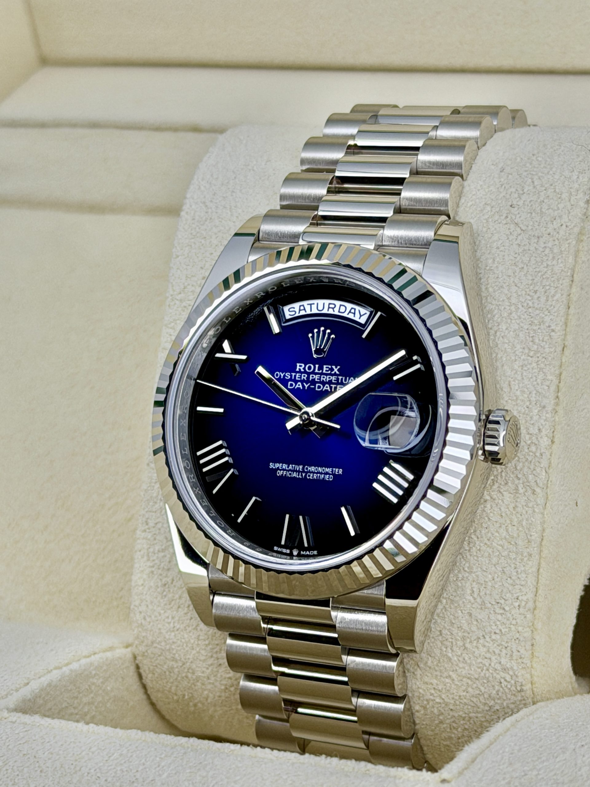 Side face 2 Pre-Owned Rolex Day-Date 228239 Blue Ombre