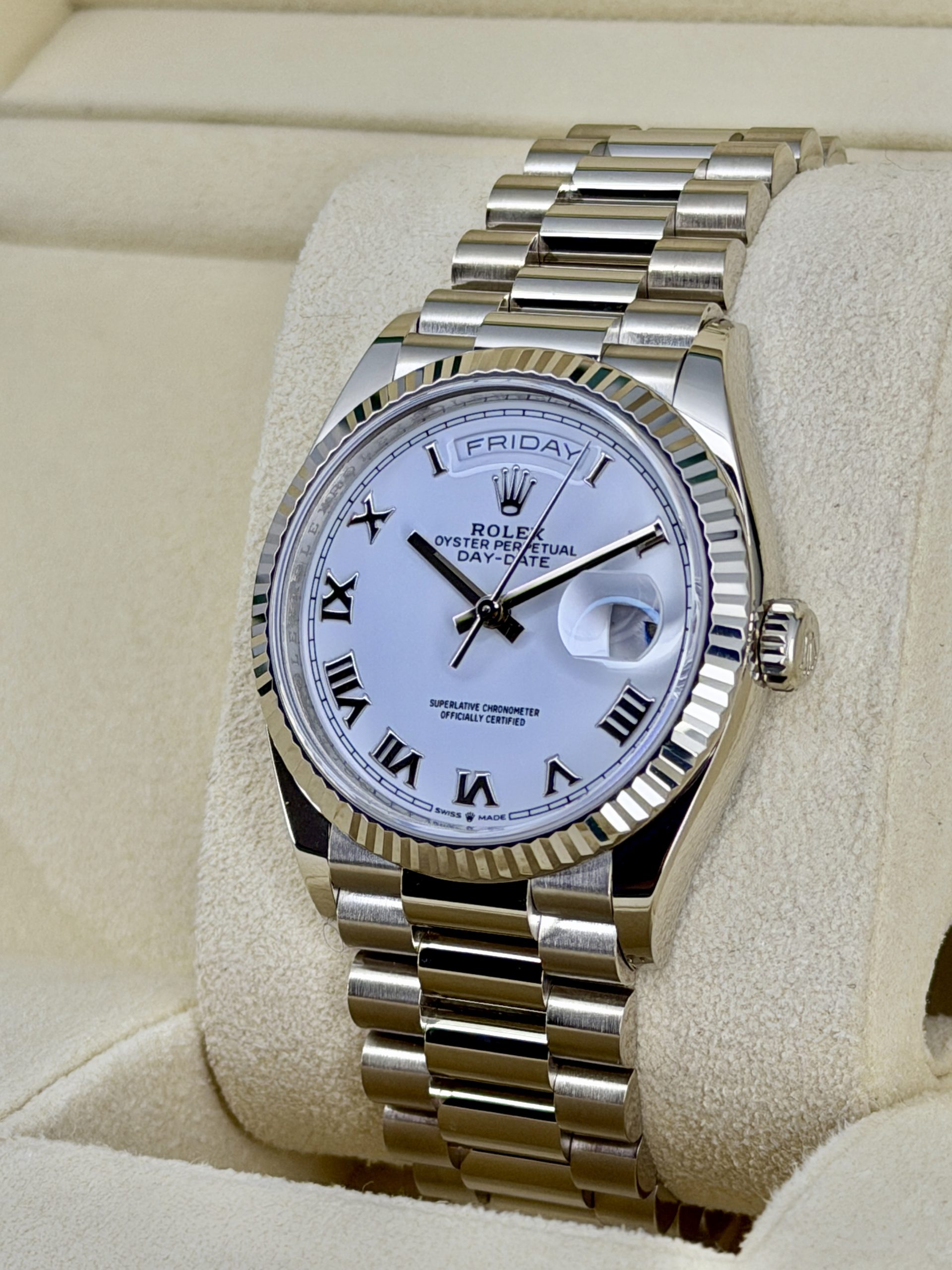 Side Face 2 Pre-Owned Rolex Day-Date 128239 White Roman