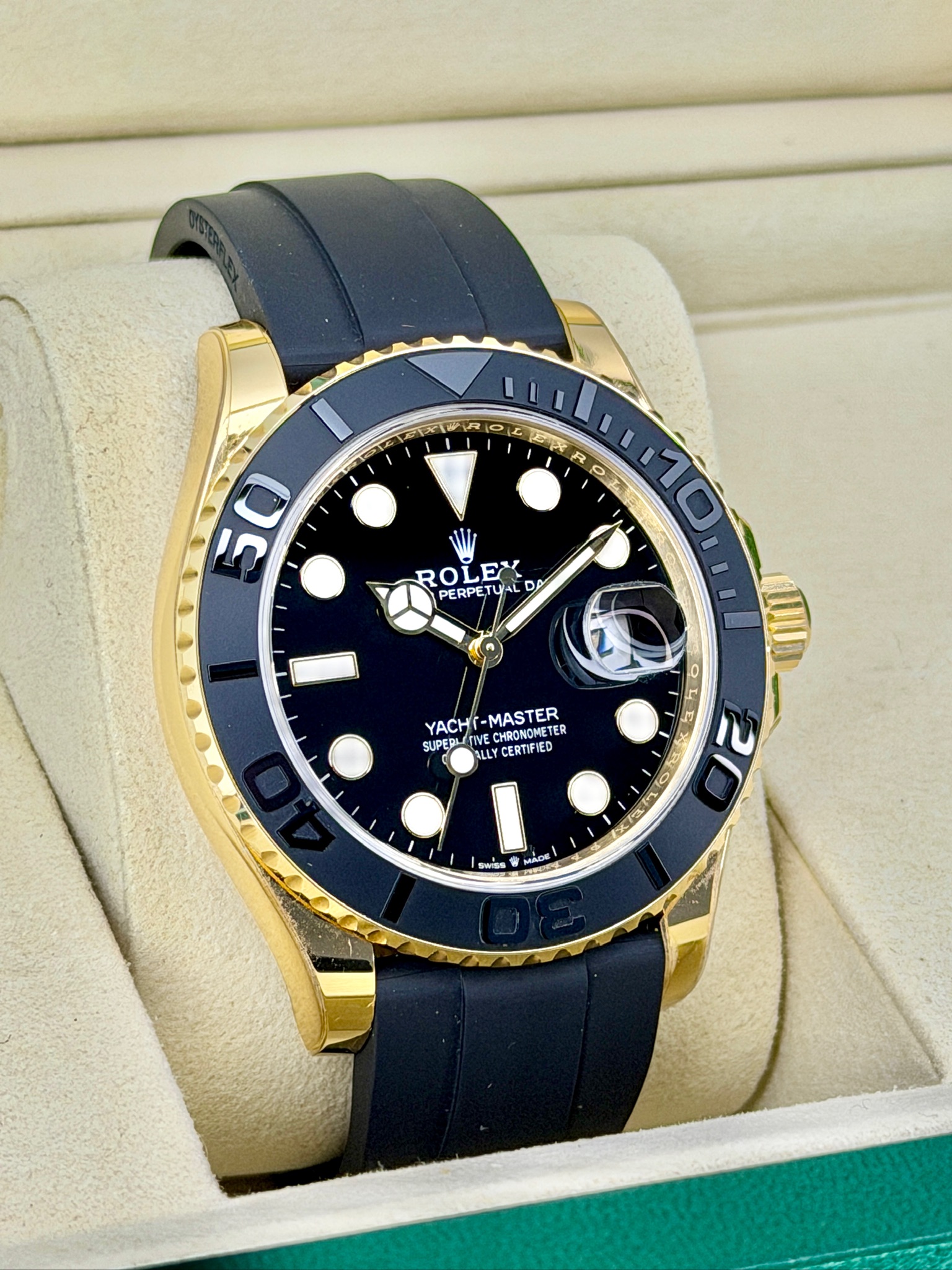 Side Face 2 Pre-Owned Rolex Yacht-Master 226658