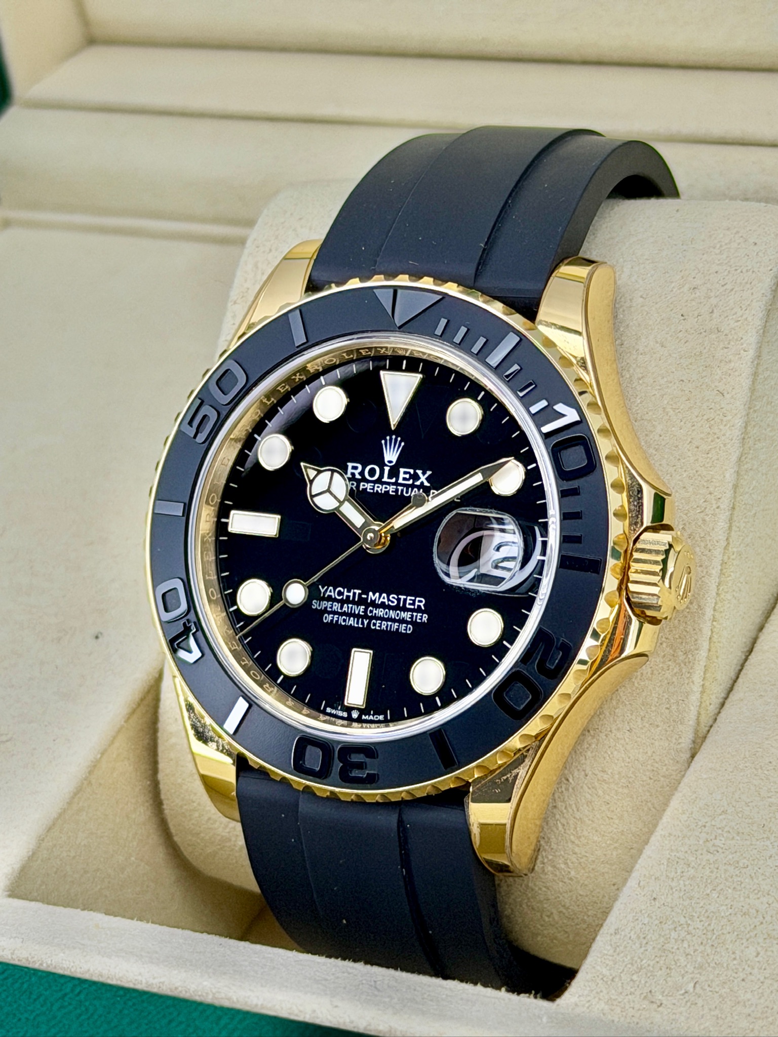 Side Face Pre-Owned Rolex Yacht-Master 226658