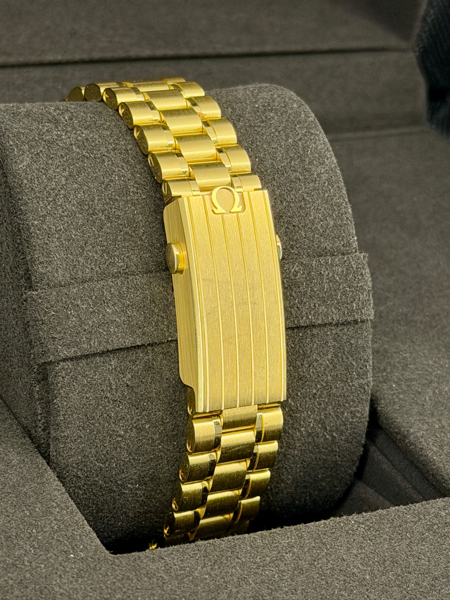 Bracelet 2 Pre-Owned Omega Speedmaster Moonshine Gold box and papers