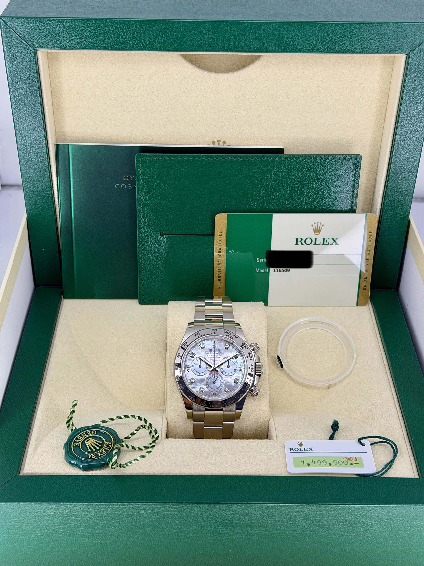 Box and Papers Pre-Owned Rolex Daytona 116509 MOP Box and Papers