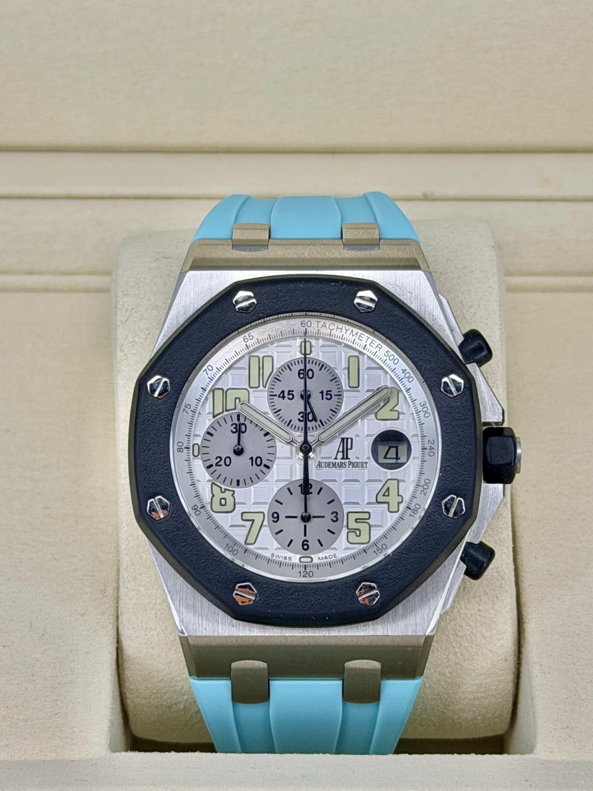 Front Face Pre-Owned Audemars Piguet Royal Oak Offshore 25940SK Rubberclad