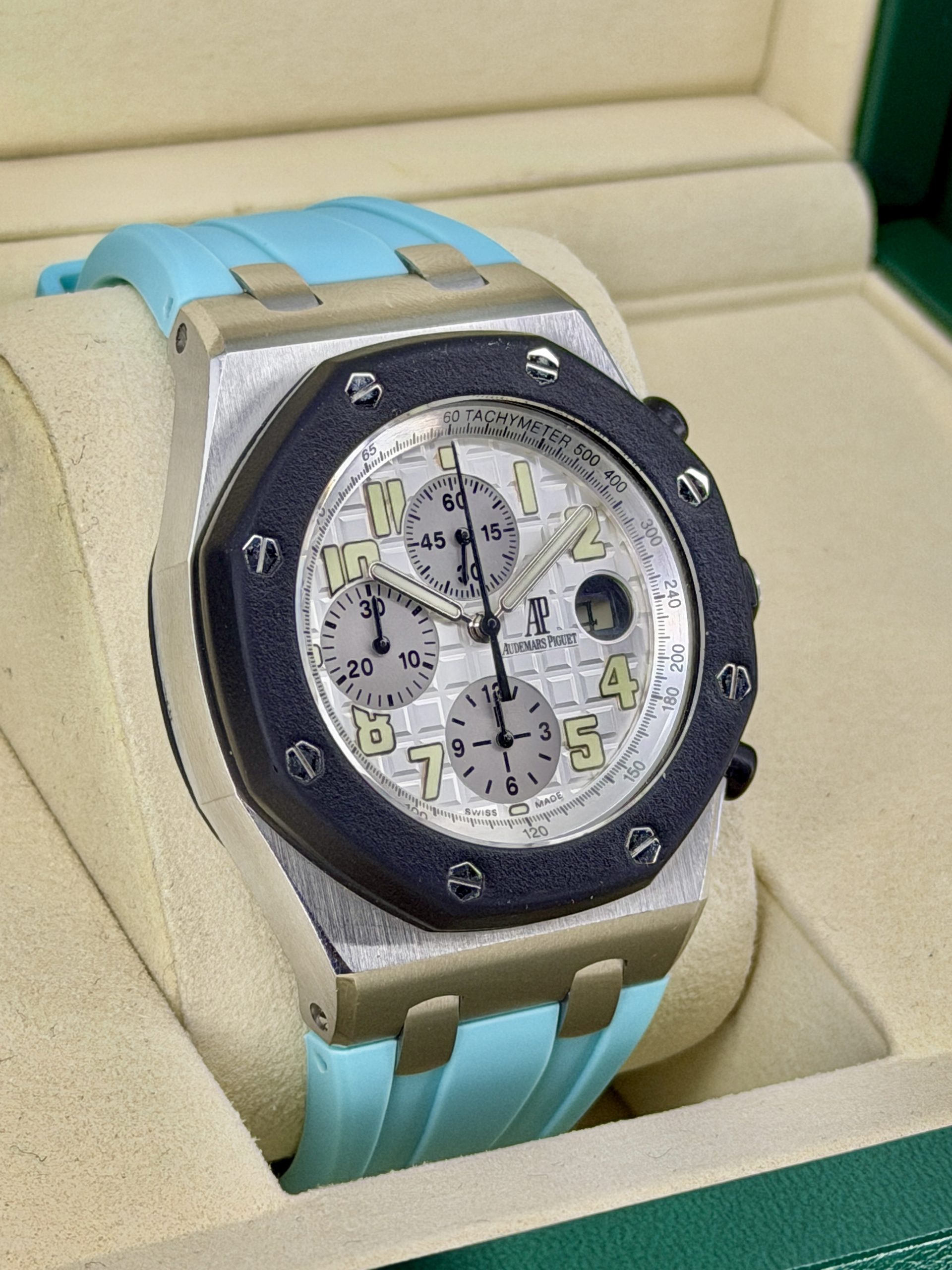 Side Face 2 Pre-Owned Audemars Piguet Royal Oak Offshore 25940SK Rubberclad