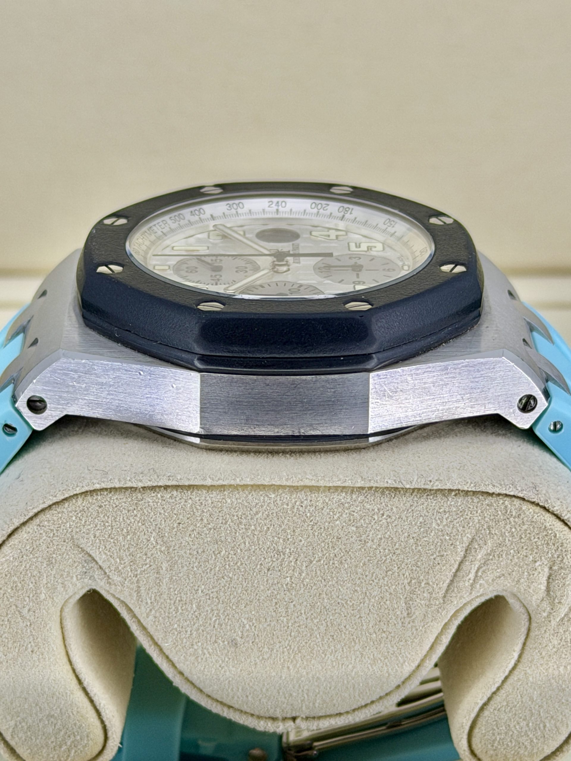 Side Shot 2 Pre-Owned Audemars Piguet Royal Oak Offshore 25940SK Rubberclad