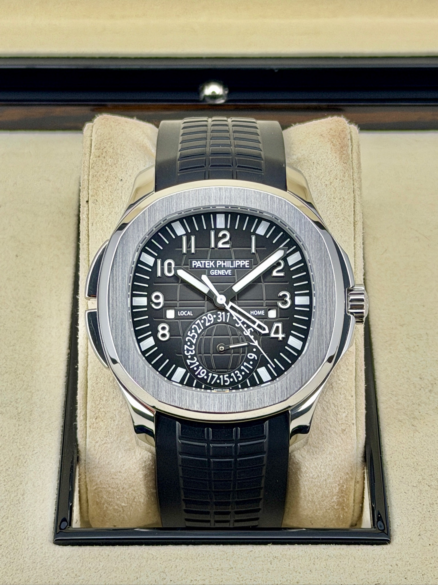 Front Face Pre-Owned Patek Philippe Aquanaut 5164A Travel Time